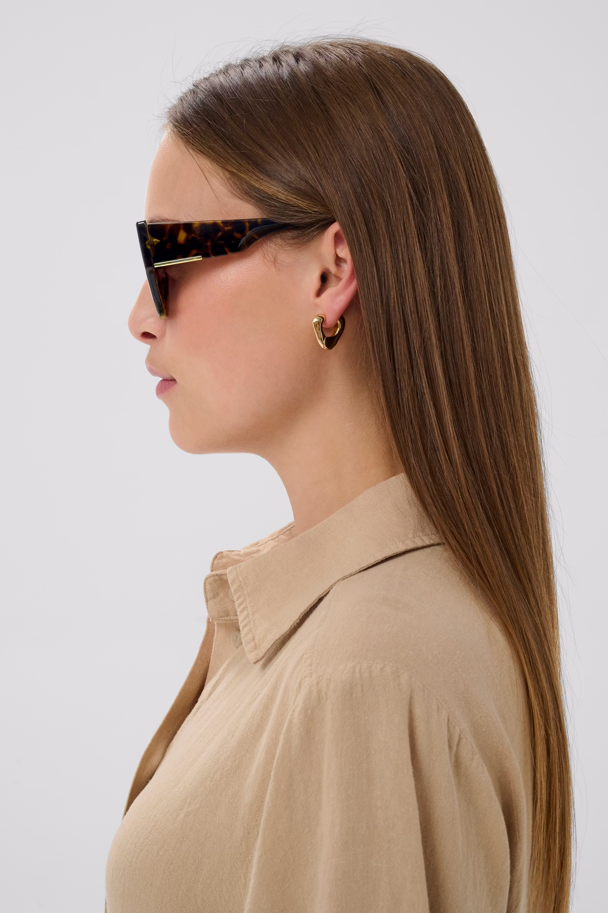 SLChase Sunglasses LOOKBOOK DETAIL 30408227-303696