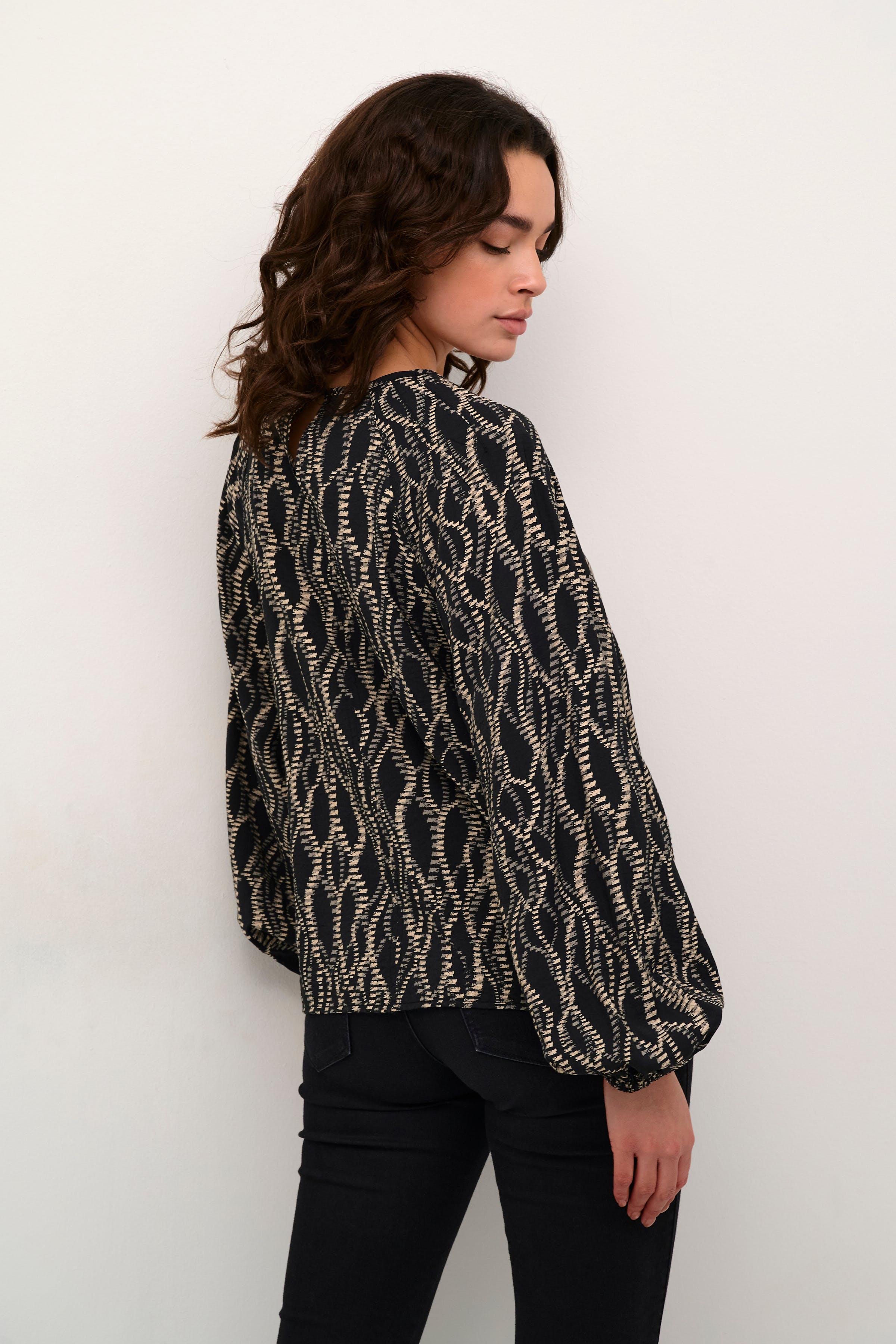 KAdunora Blus LOOKBOOK BACK 10509197-106591