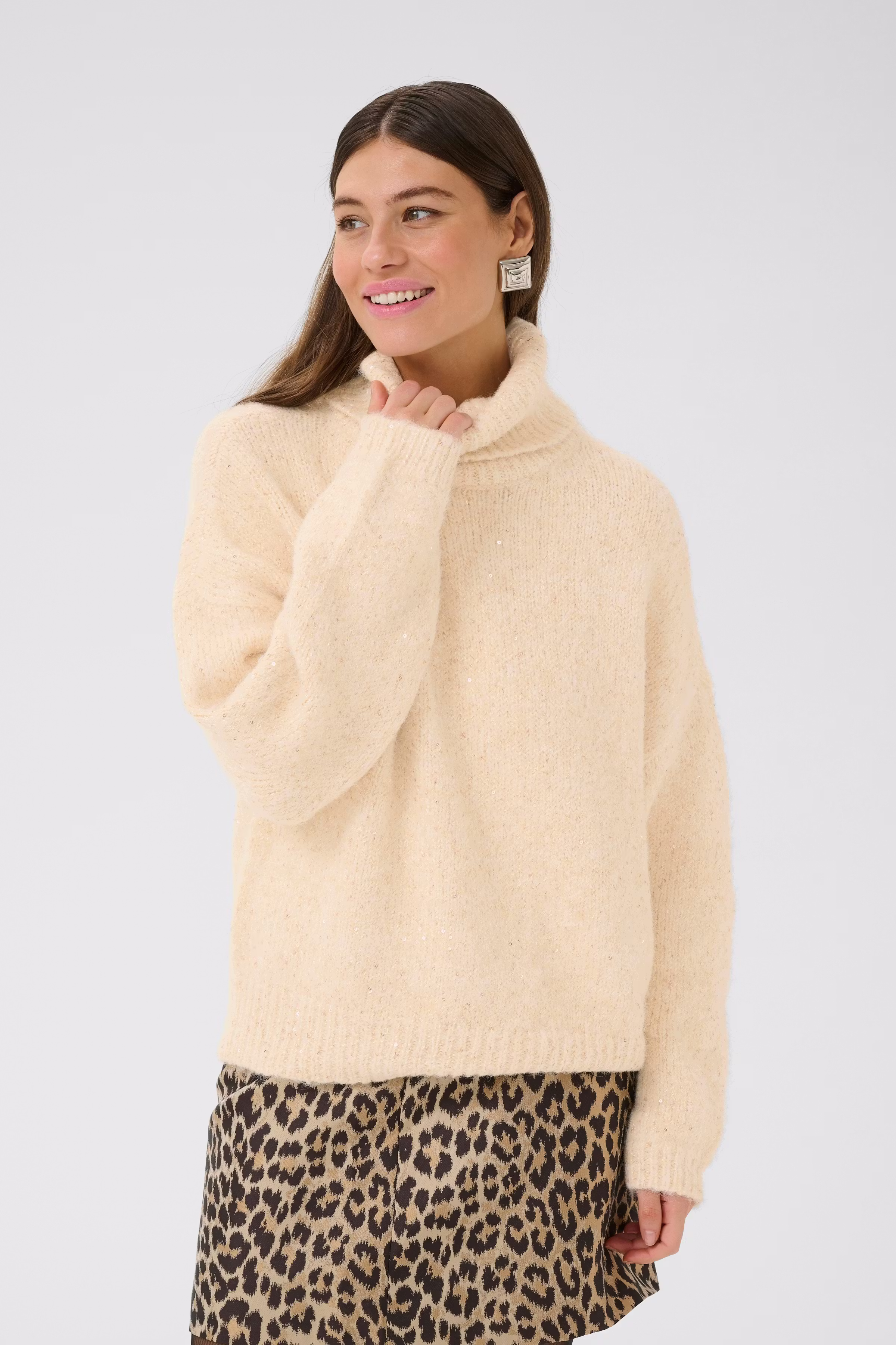 CUpriscilla Pullover LOOKBOOK FRONT 50112476-120304