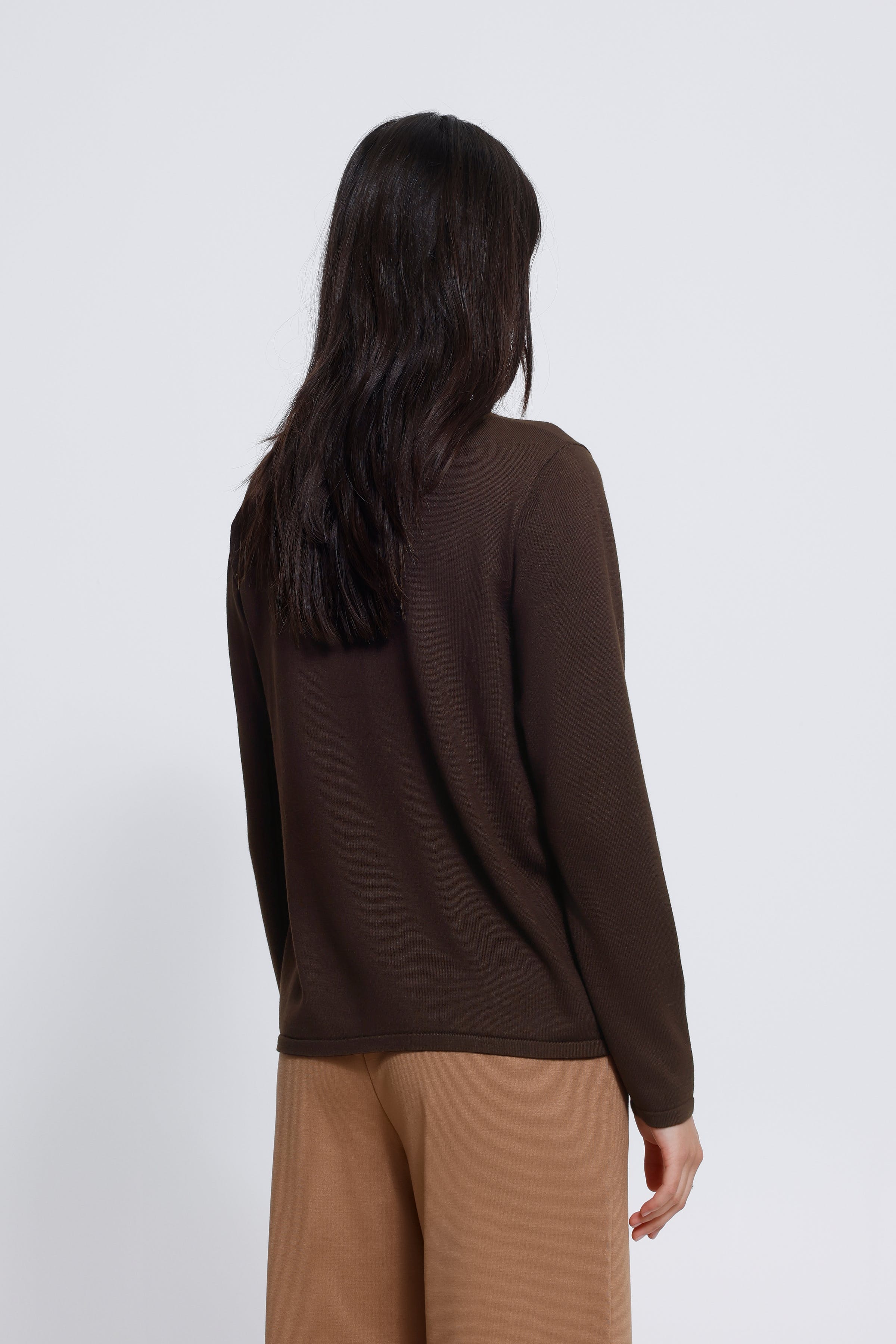 IHLULS O-Neck Pullover LOOKBOOK FRONT 20125814-191109
