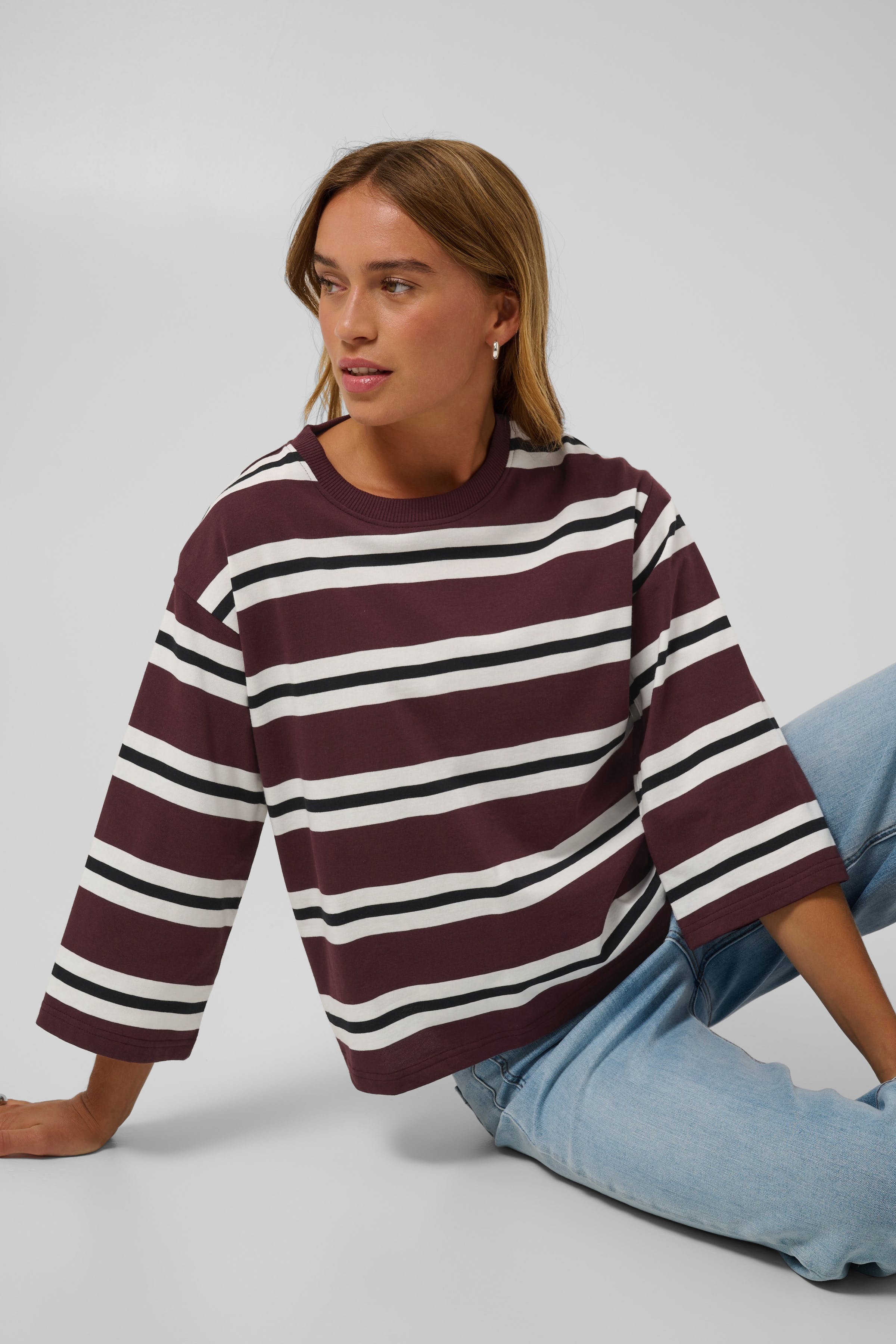 KAWINNY T-shirt LOOKBOOK DETAIL 10512224-109917