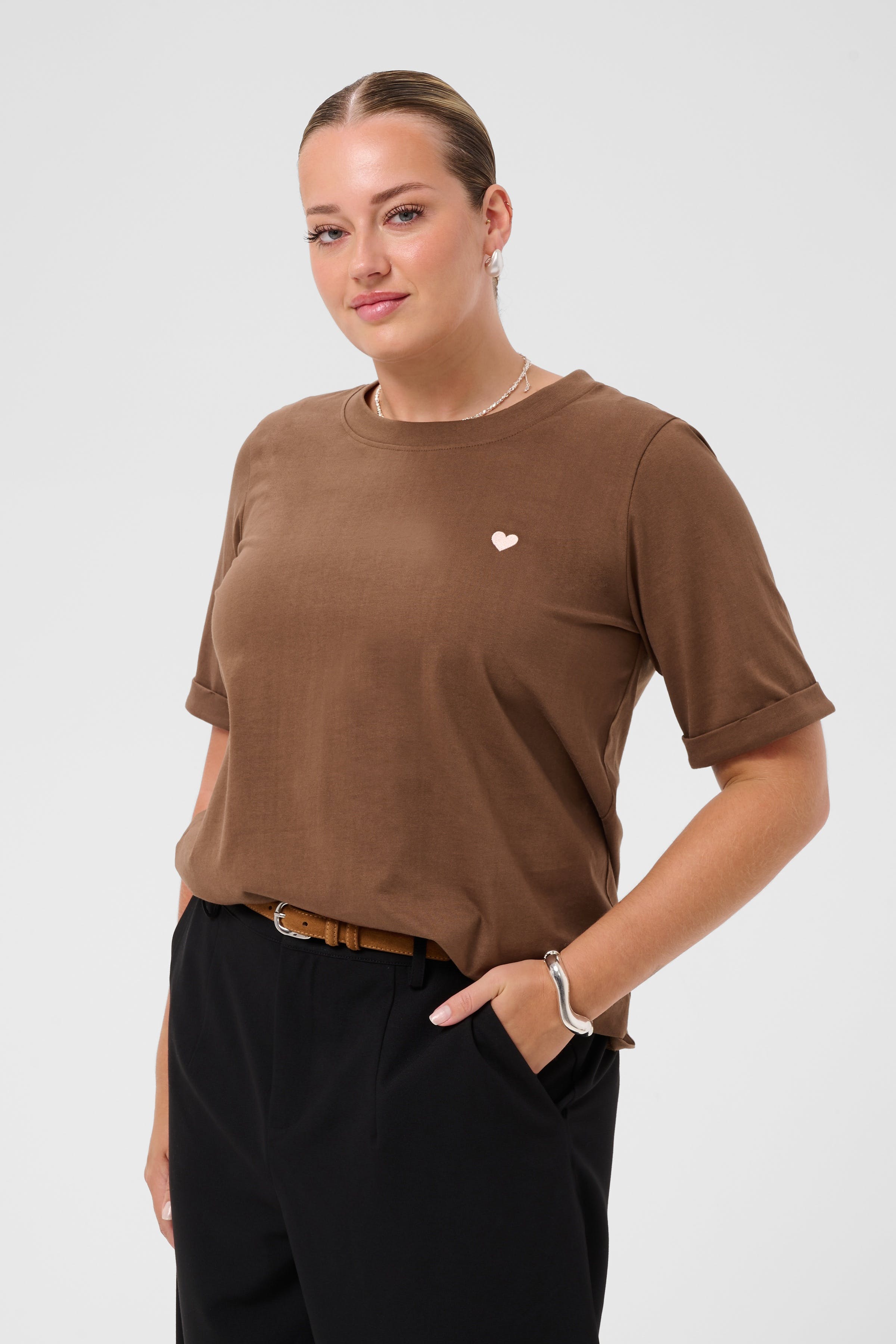 KCart T-shirt LOOKBOOK FRONT 10583546-109991