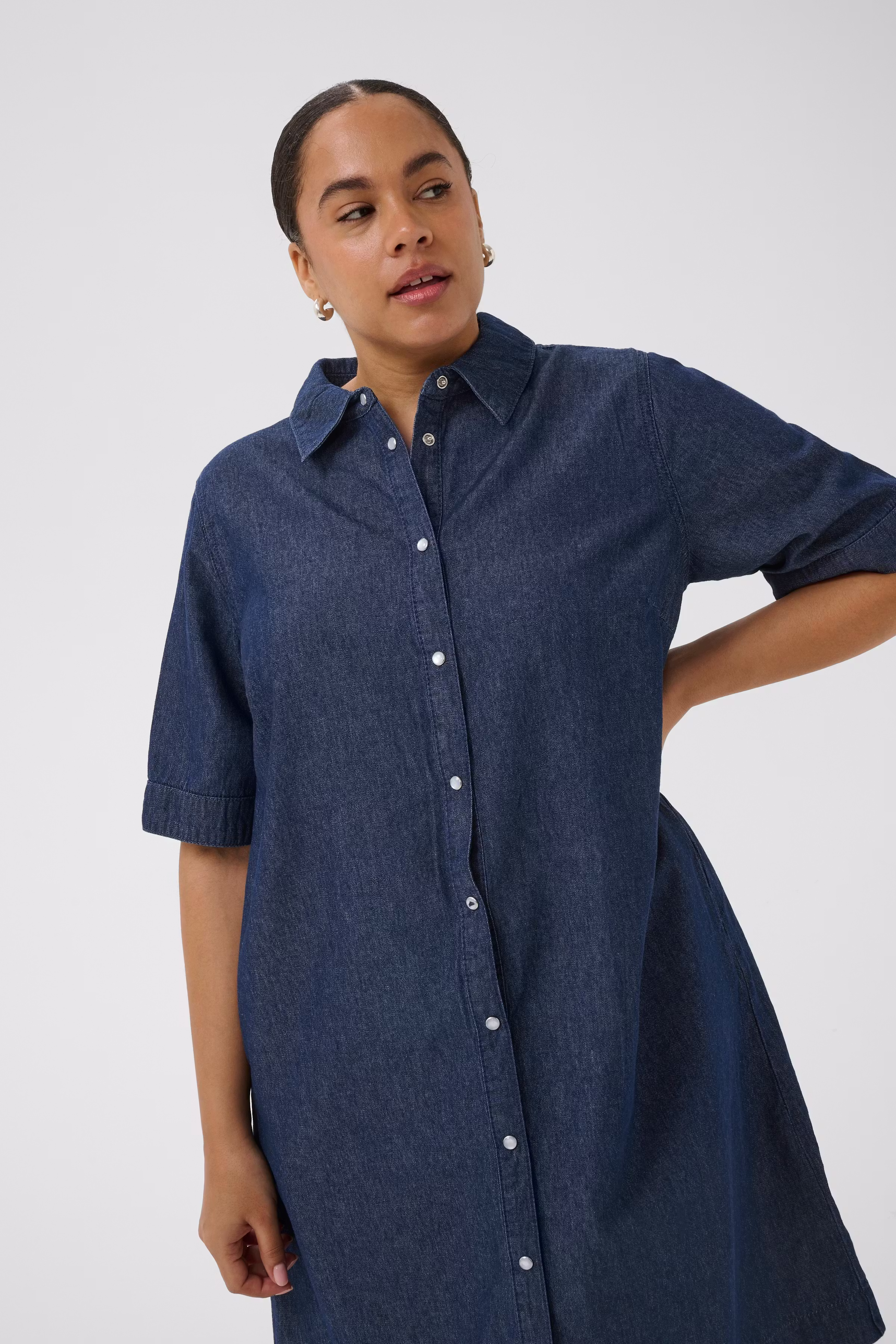 KCjada Kleid LOOKBOOK DETAIL 10584173-107709