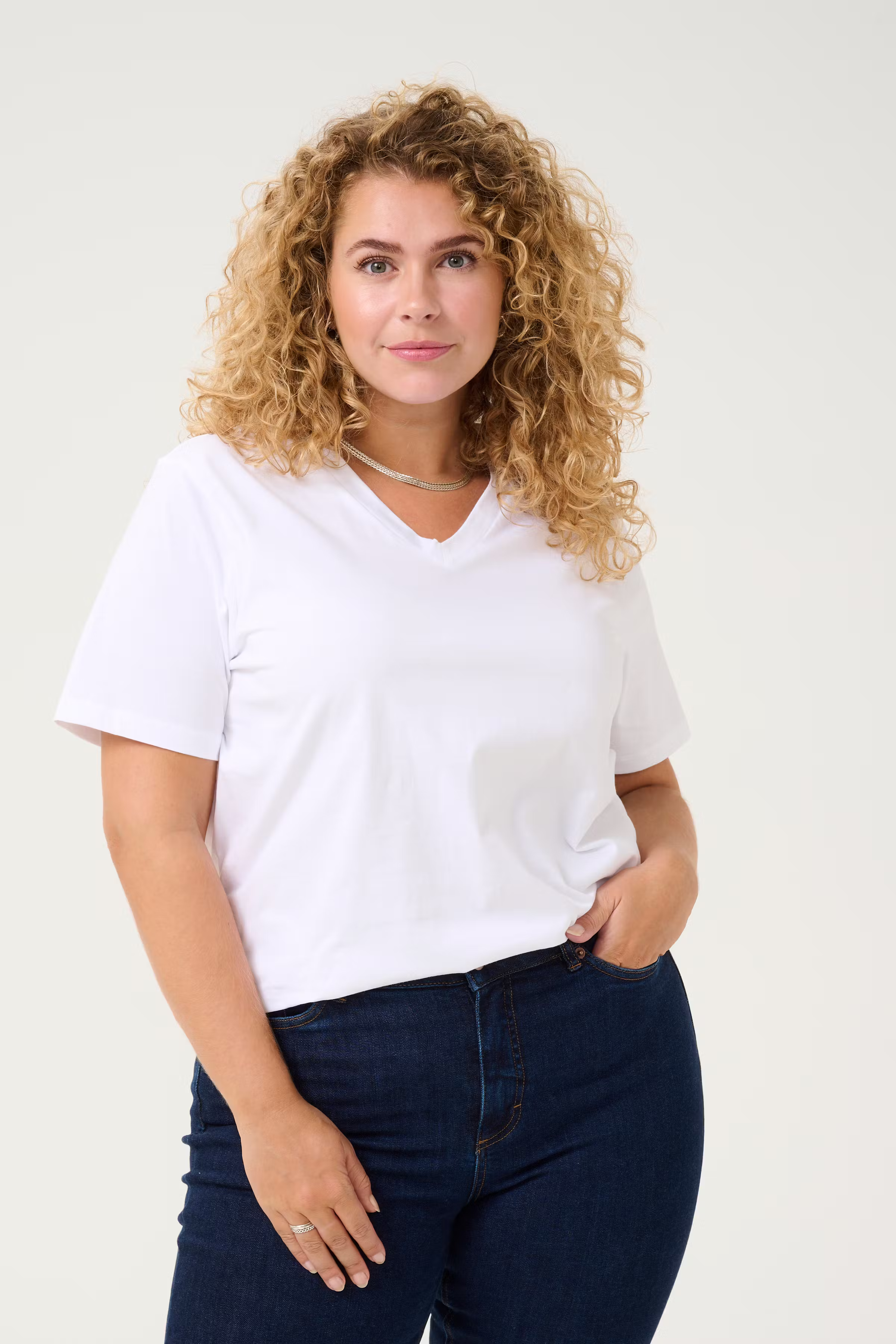 KCvalia T-shirt LOOKBOOK DETAIL 10583260-110601