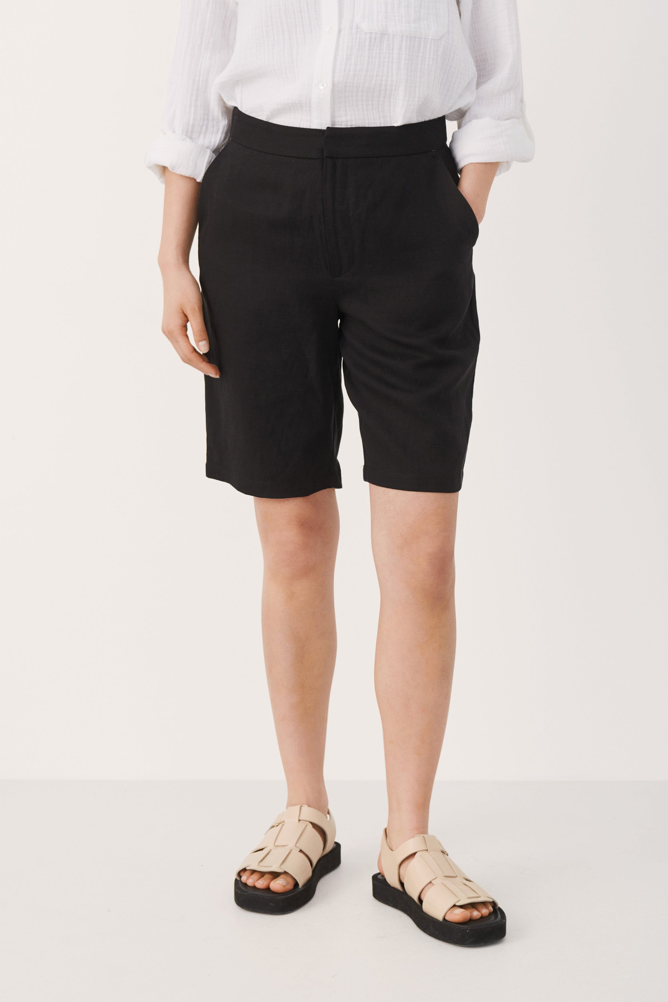 PinjaPW Shorts LOOKBOOK FRONT 30306817-194008