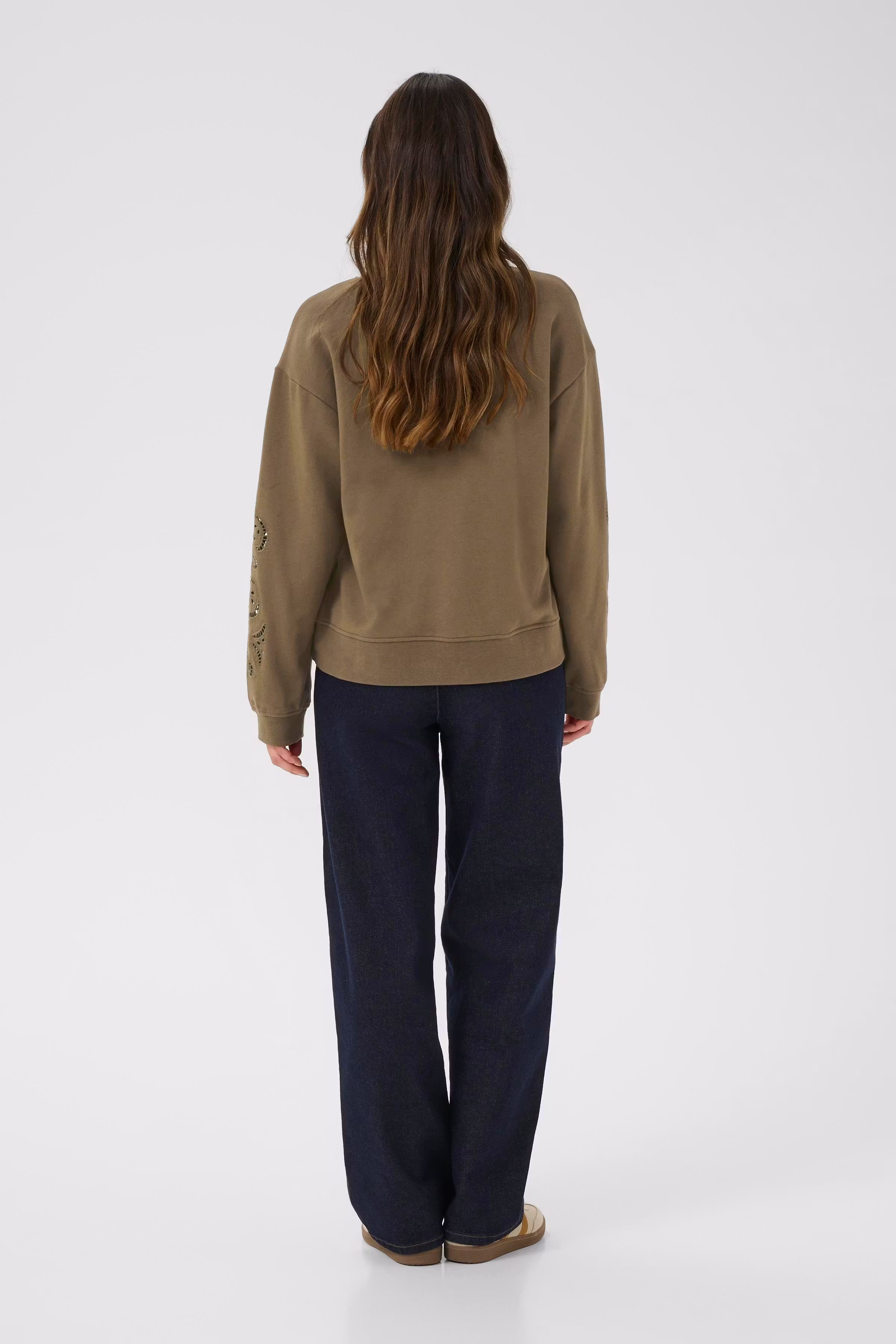 CRJosie Sweatshirt LOOKBOOK BACK 10613984-190820