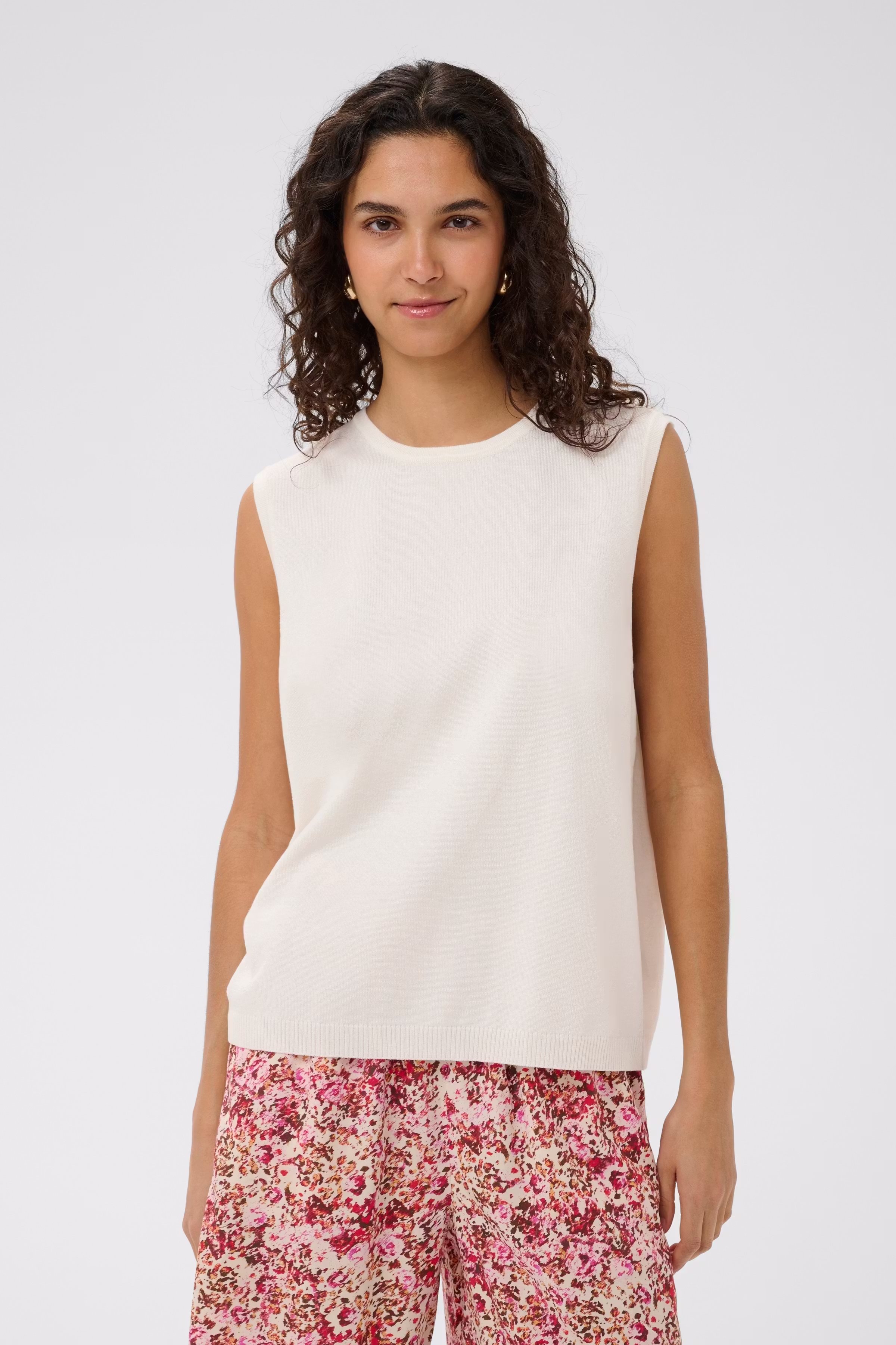 MilaSZ Weste LOOKBOOK FRONT 30511506-110605