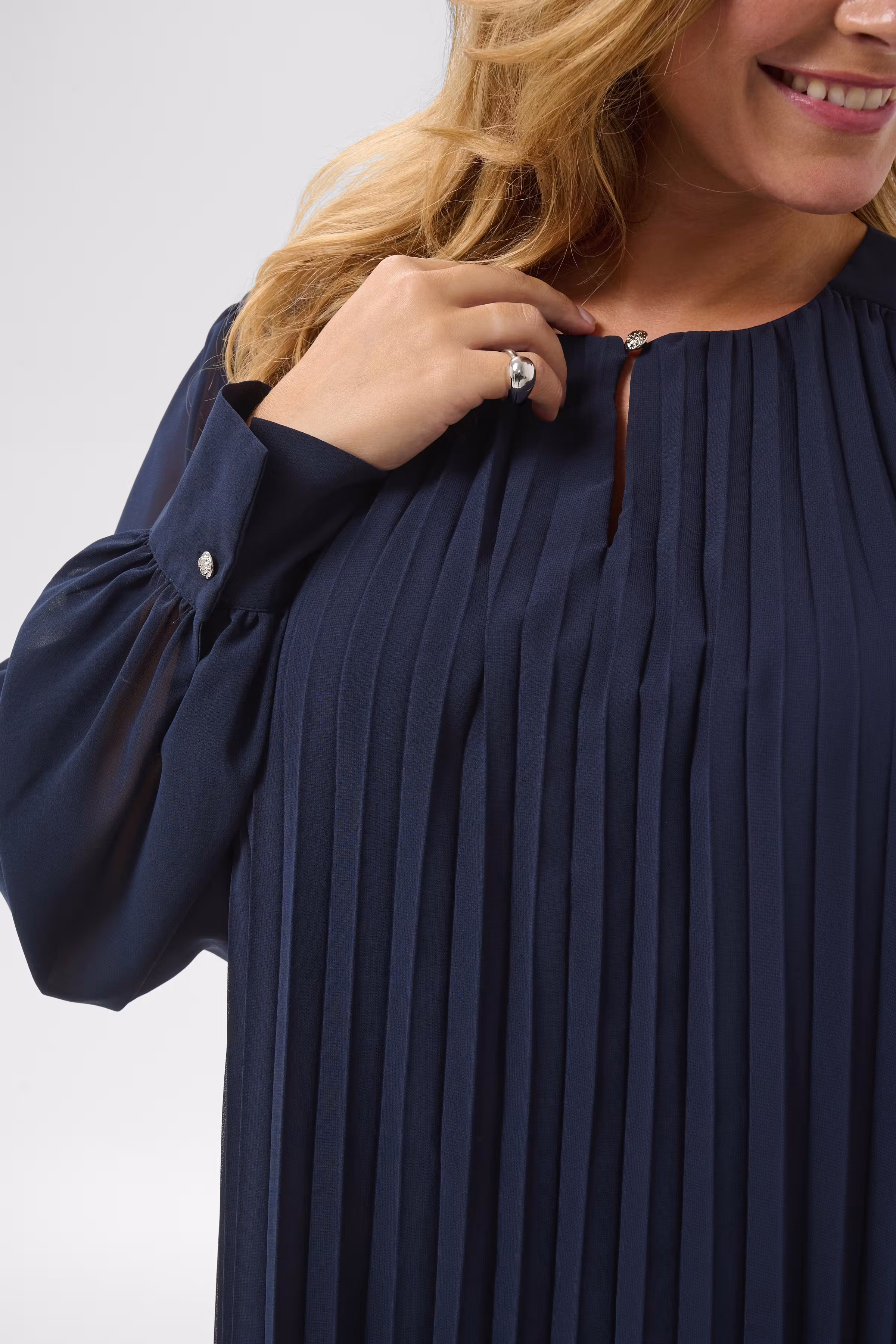 KCeliana Dress LOOKBOOK DETAIL 10584560-193927