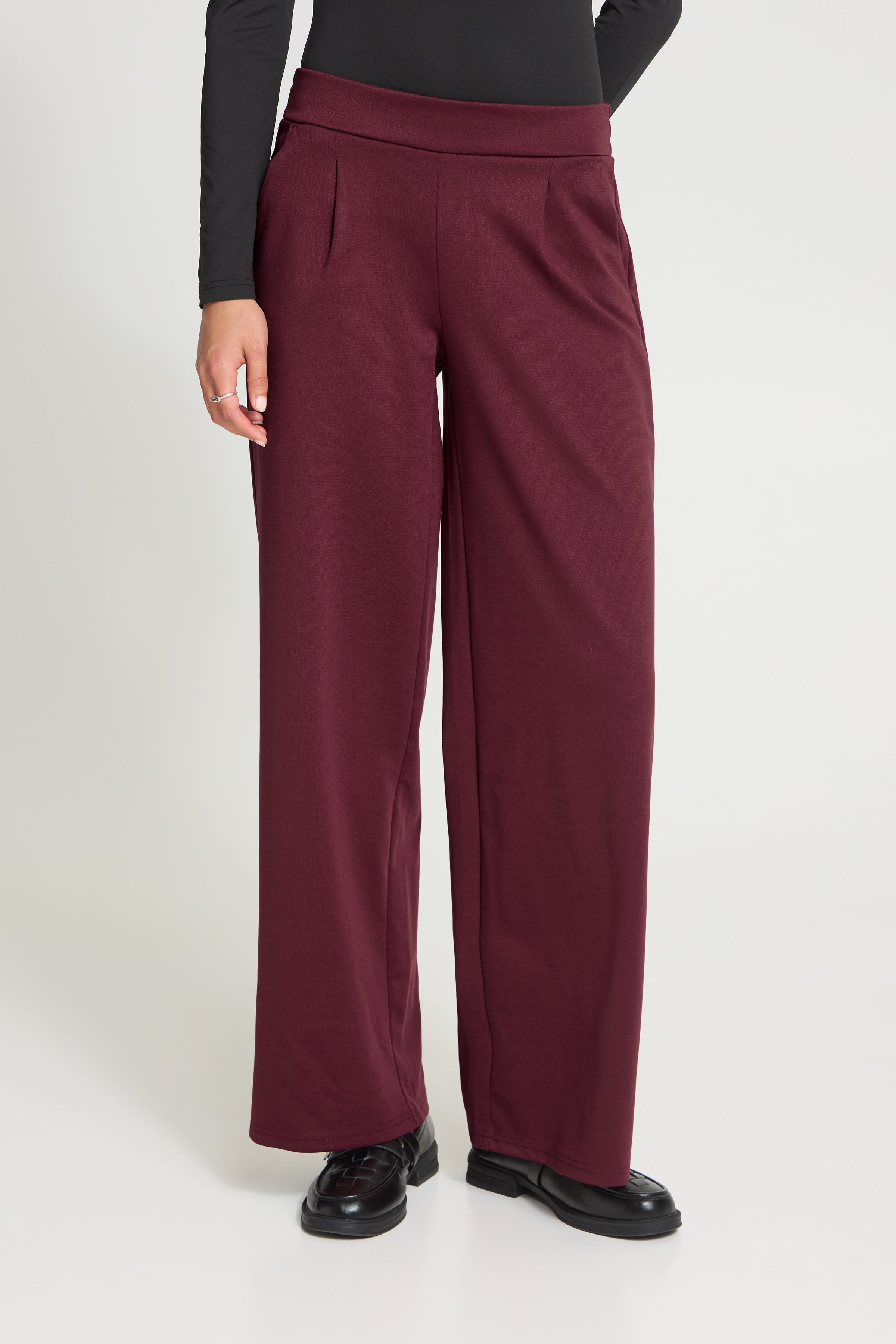 IHKATE LONG WIDE  Hose LOOKBOOK FRONT 20118337-191522