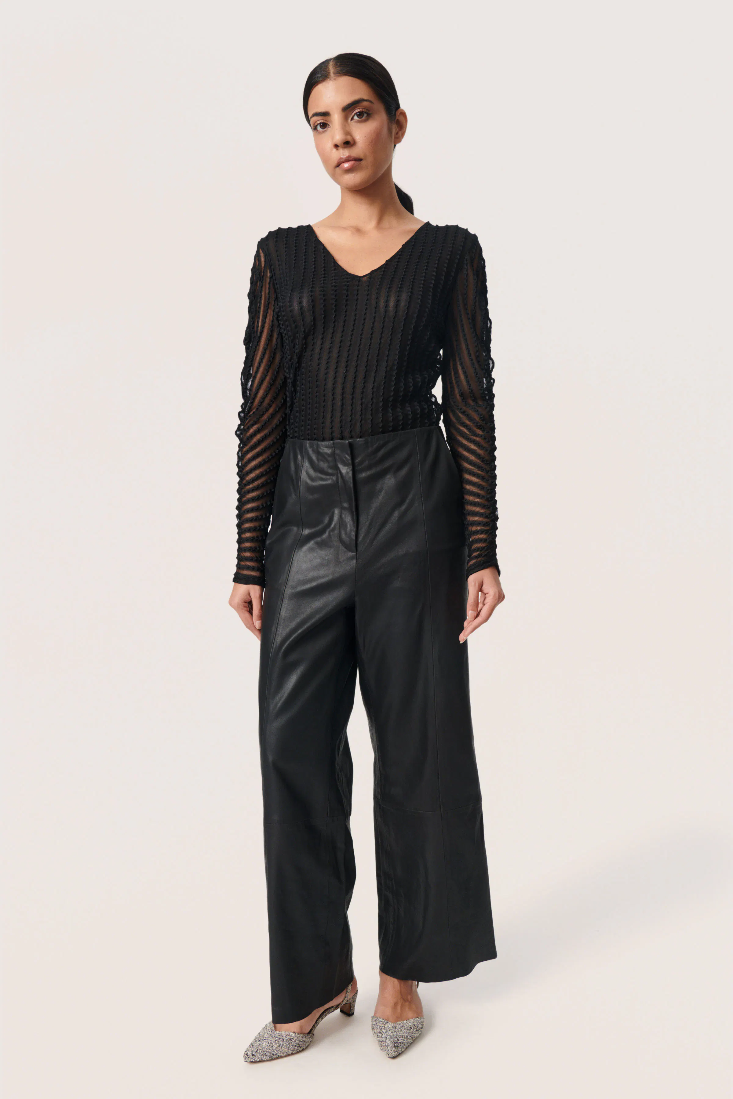 SLSolveig Blouse LOOKBOOK FRONT 30407037-194008