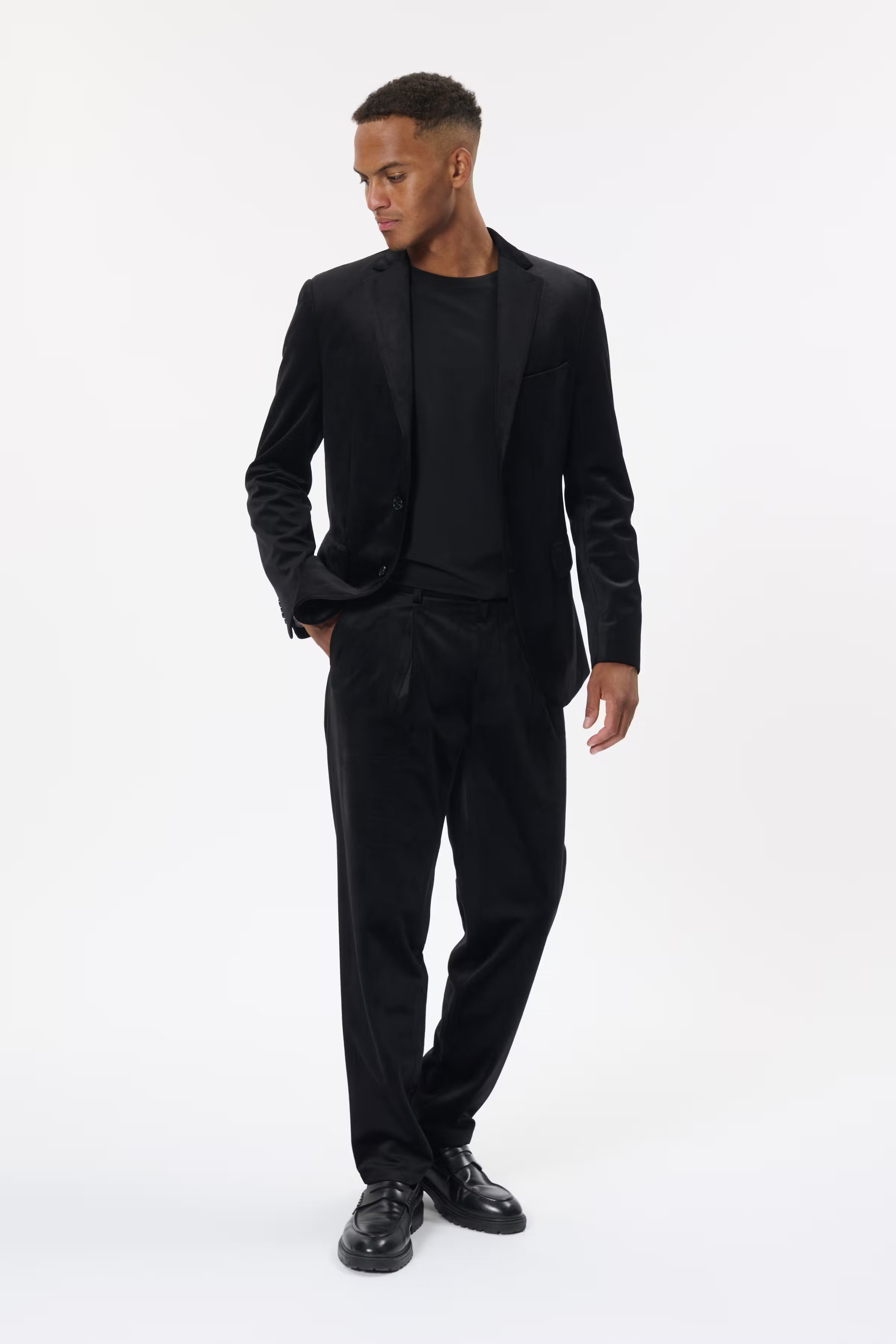 MAkian Velourhose LOOKBOOK FRONT 30208786-300275