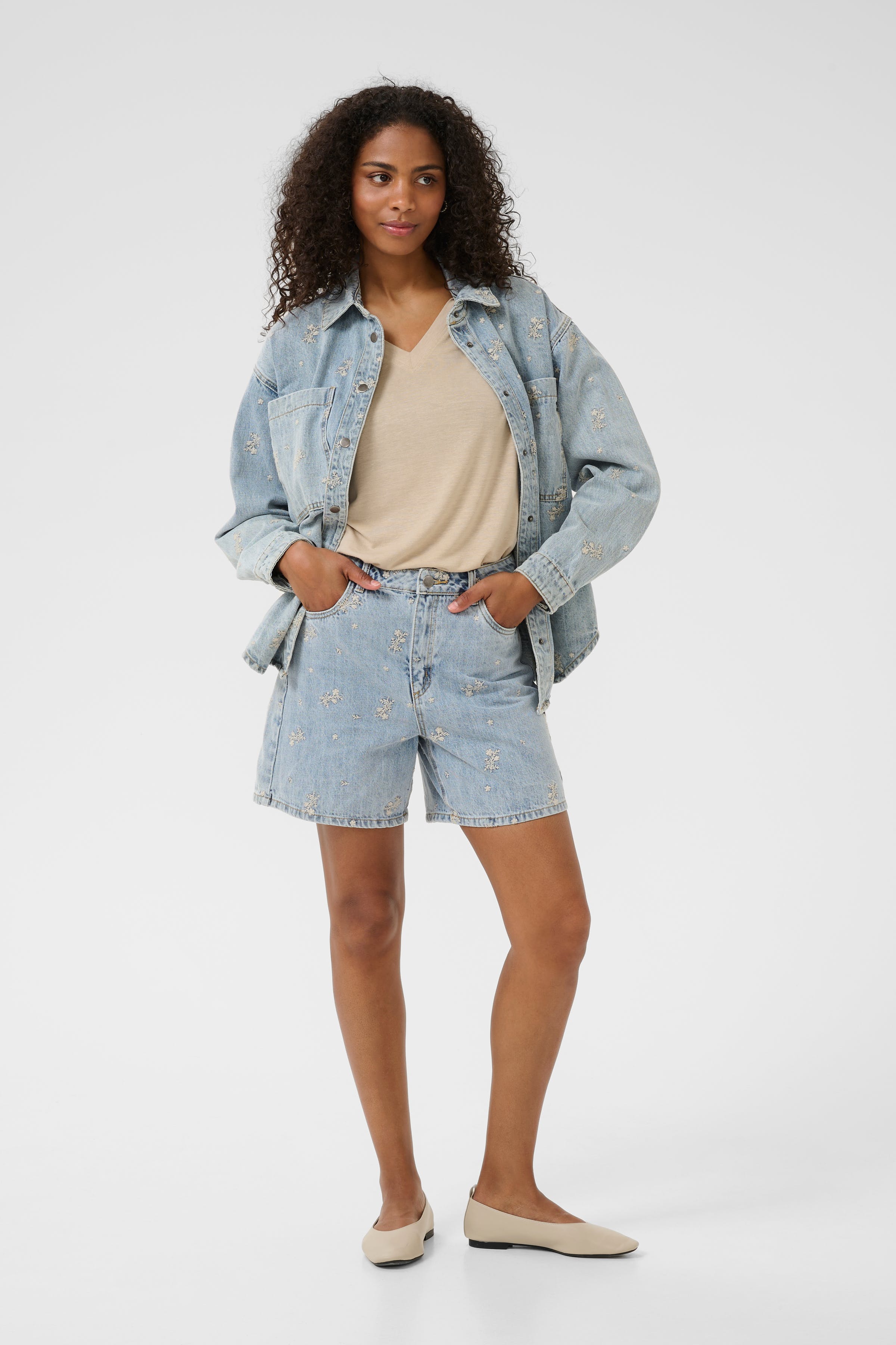 KAmaria T-shirt LOOKBOOK FRONT 10510066-151305