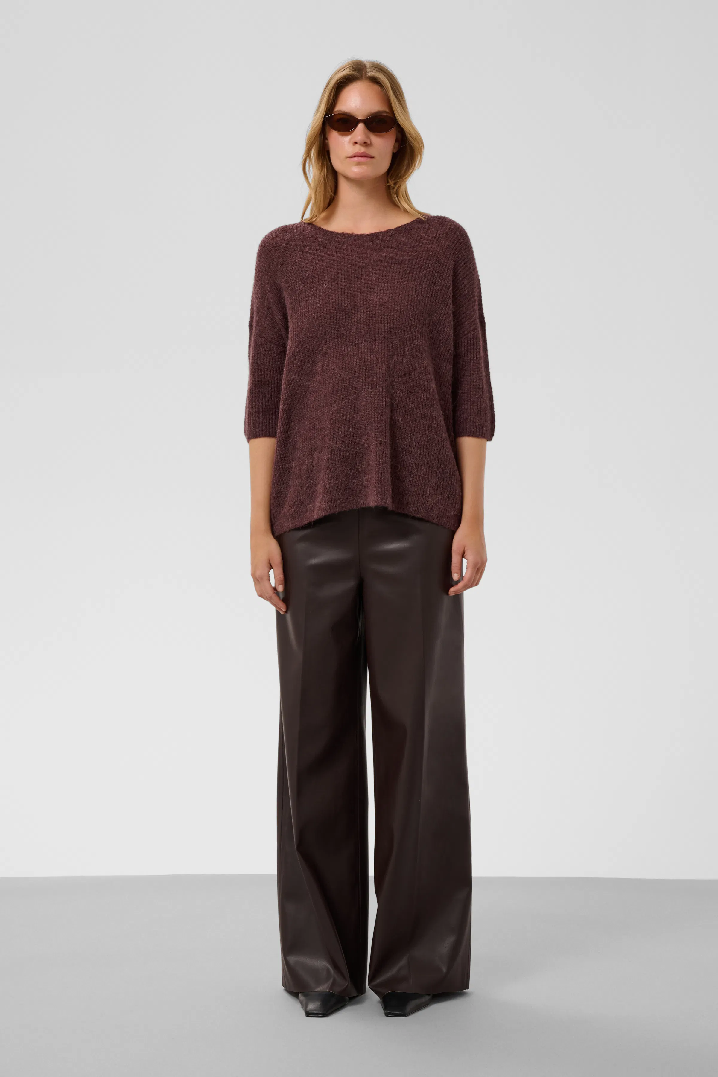 Tuesday Pullover LOOKBOOK FRONT 30400427-191620
