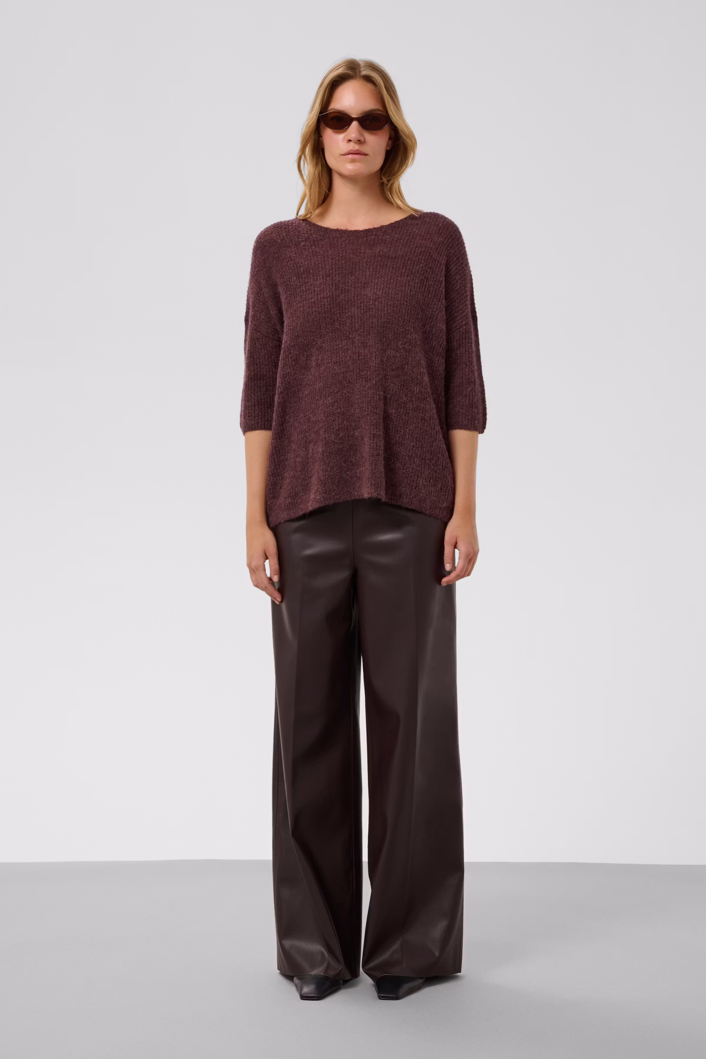 Tuesday Pullover LOOKBOOK FRONT 30400427-191620