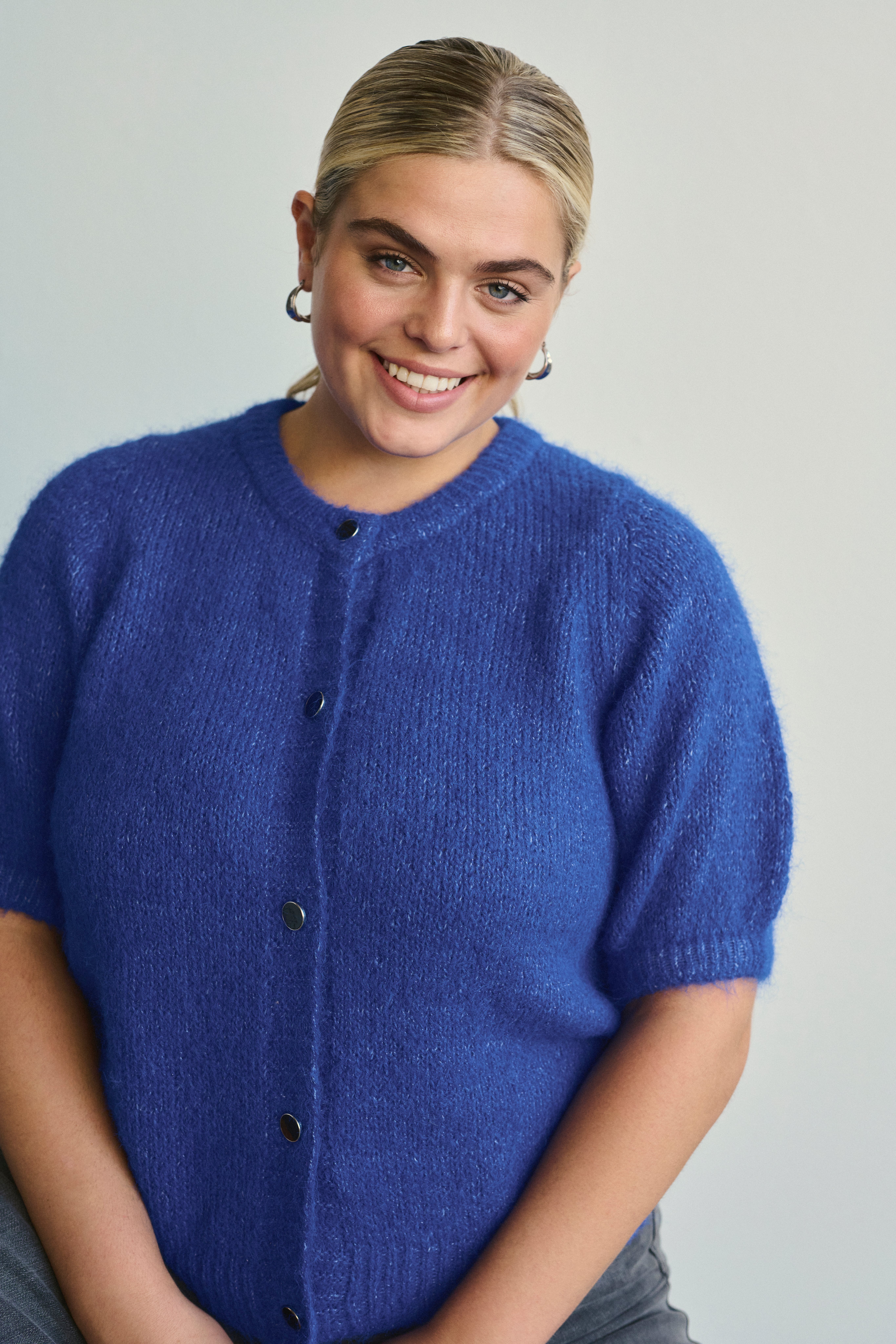 KCemilia Cardigan LOCATION NONE 10583437-193952