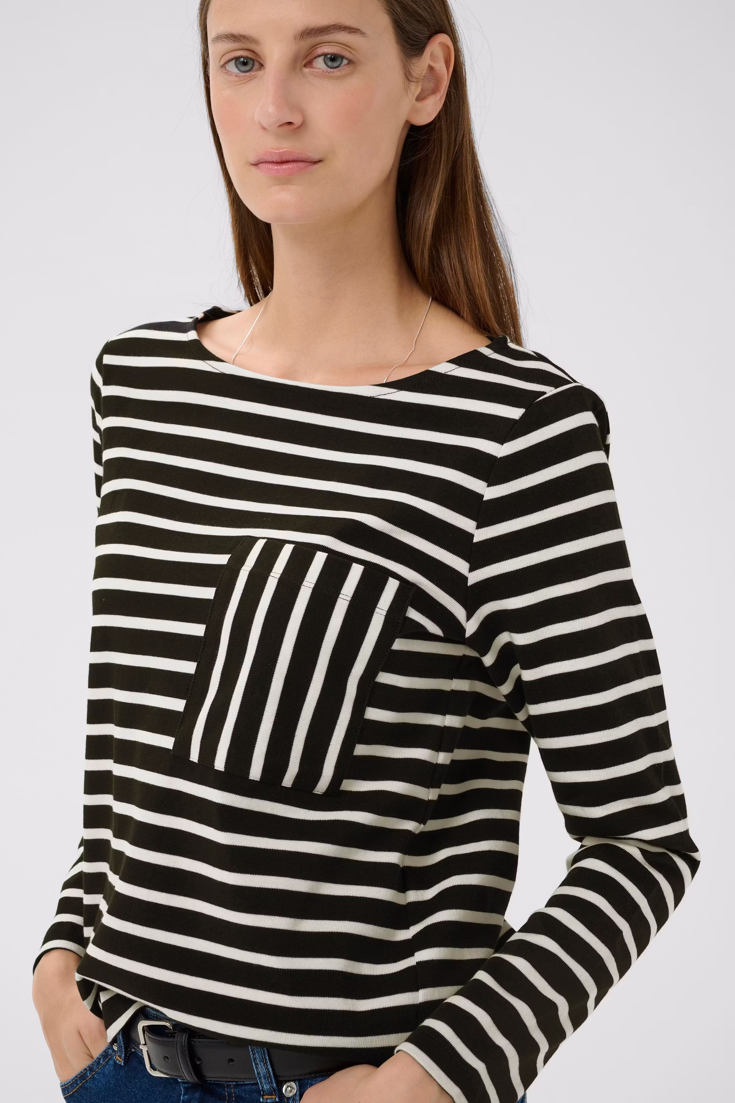 DELLAIW T-shirt LOOKBOOK DETAIL 30112419-900006724