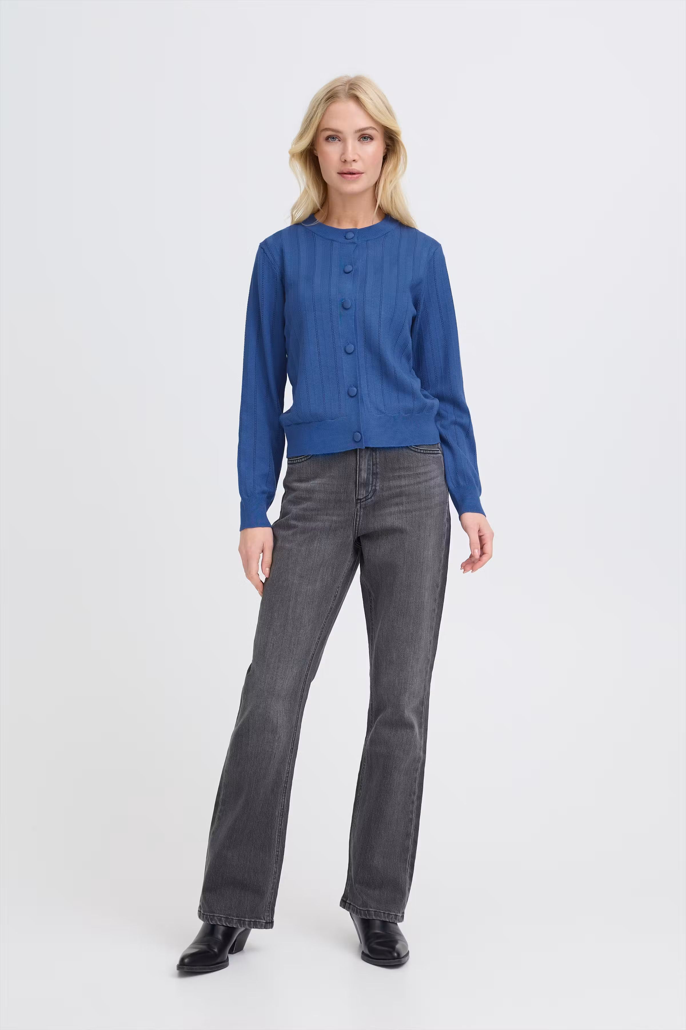 BYMMORLA Cardigan LOOKBOOK FRONT 20819148-194037