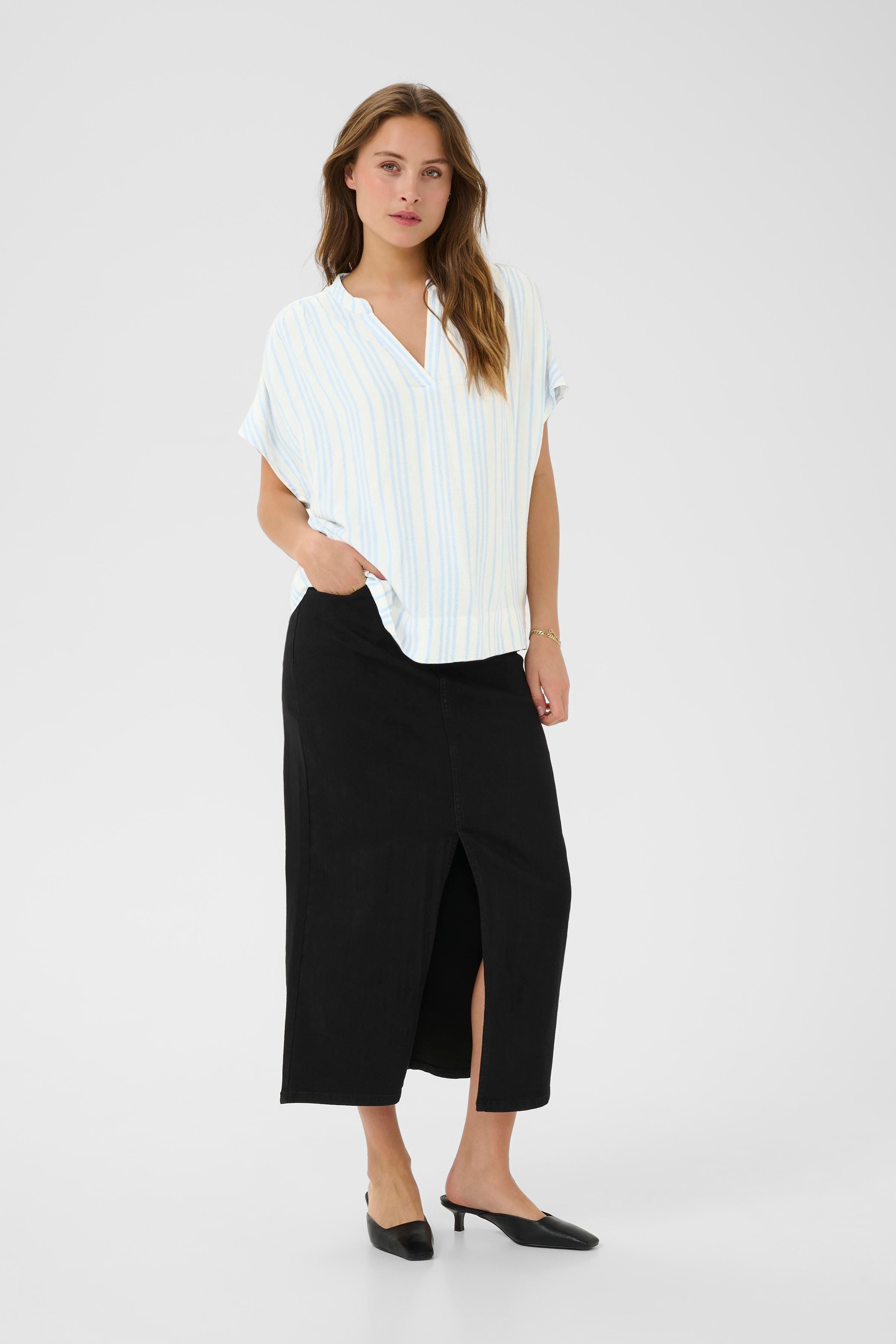 KAmilia Linen Top LOOKBOOK FRONT 10509670-107740