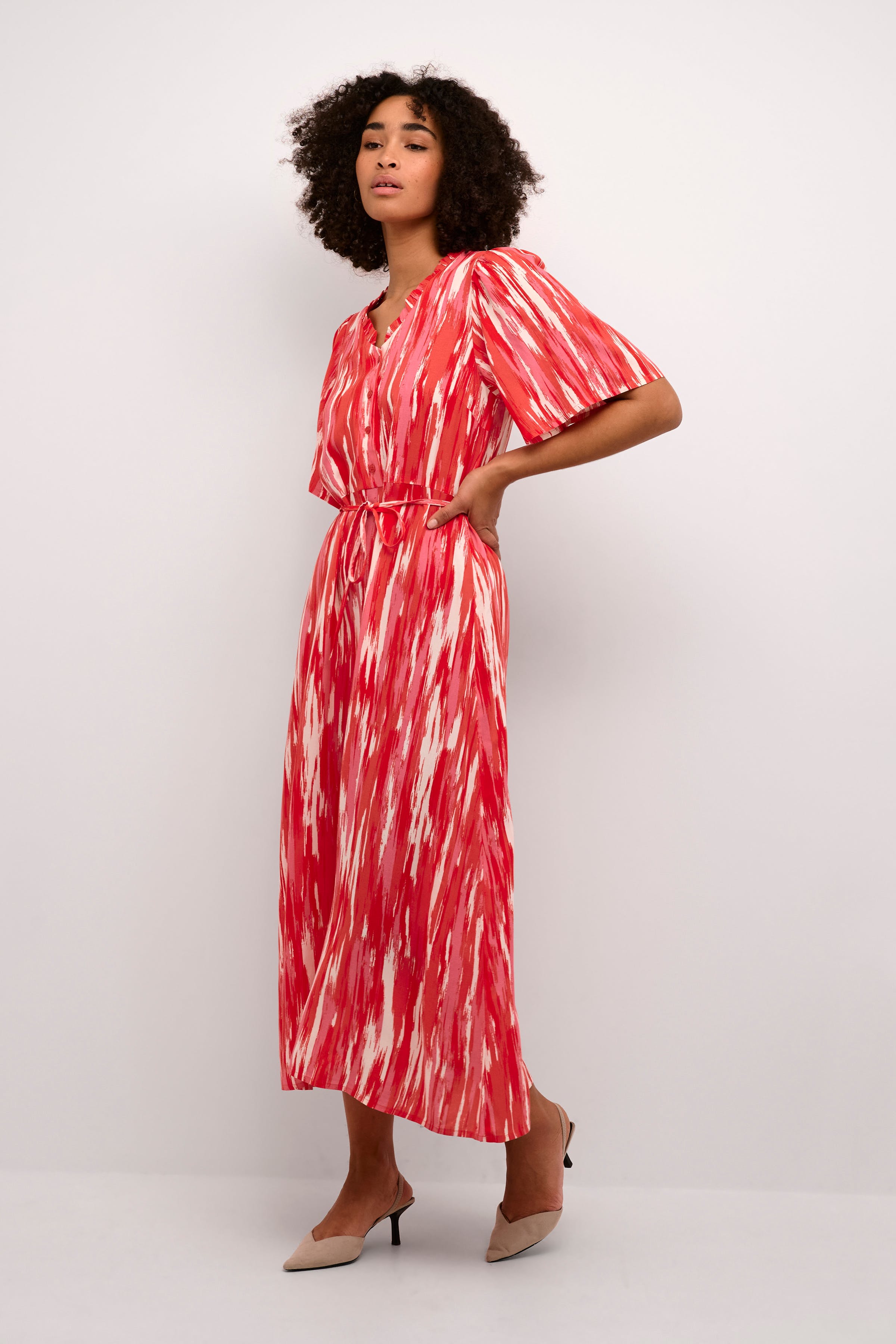 KAarina Kleid LOOKBOOK FRONT 10552340-106844