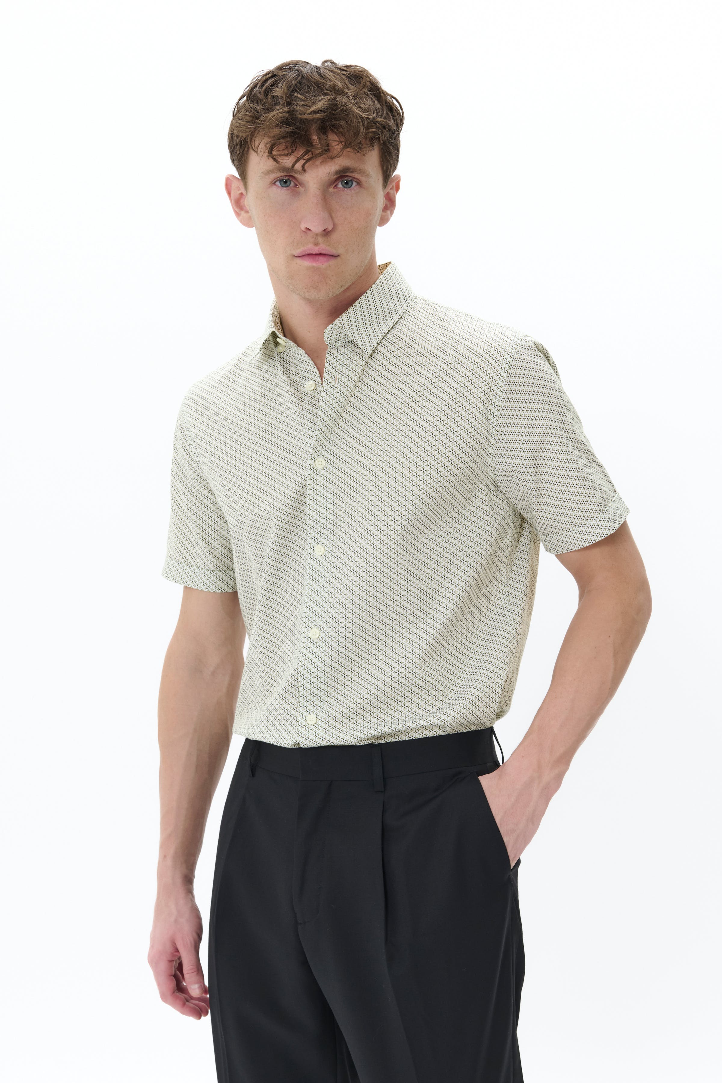 MAtrostol Shirt LOOKBOOK FRONT 30208038-180312