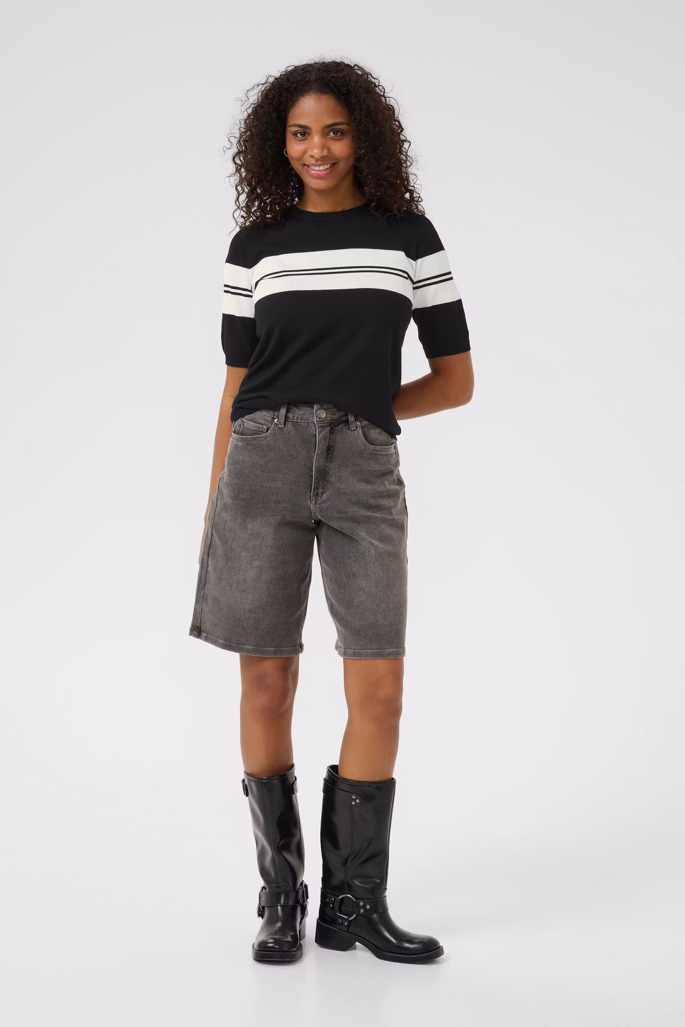 KAlizza Pullover LOOKBOOK FRONT 10508410-107916