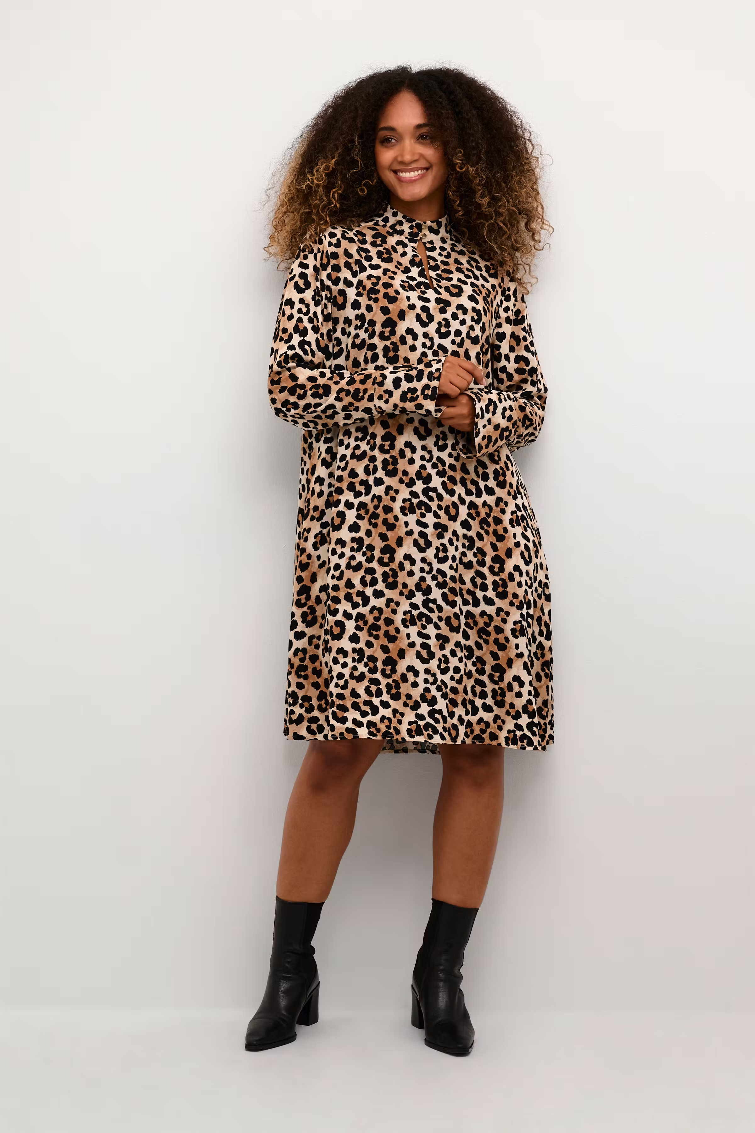 CUatlas Leopard kjole LOOKBOOK FRONT 50110030-500089