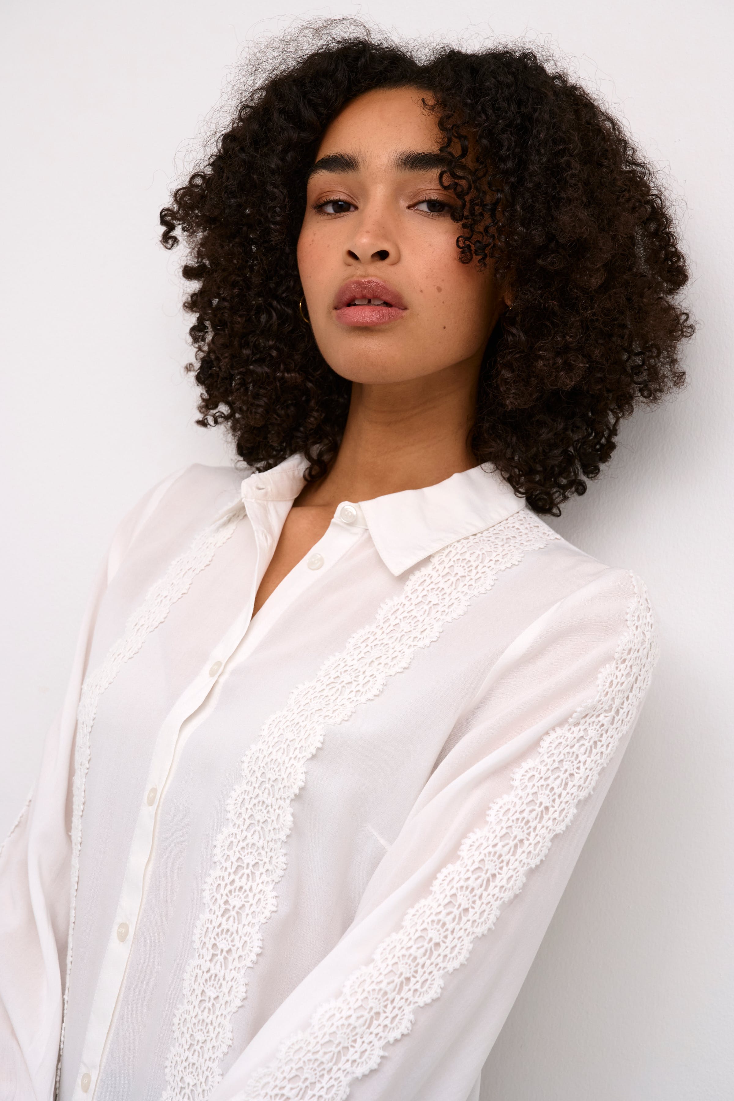 KAsabrina Hemd LOOKBOOK DETAIL 10509096-110602