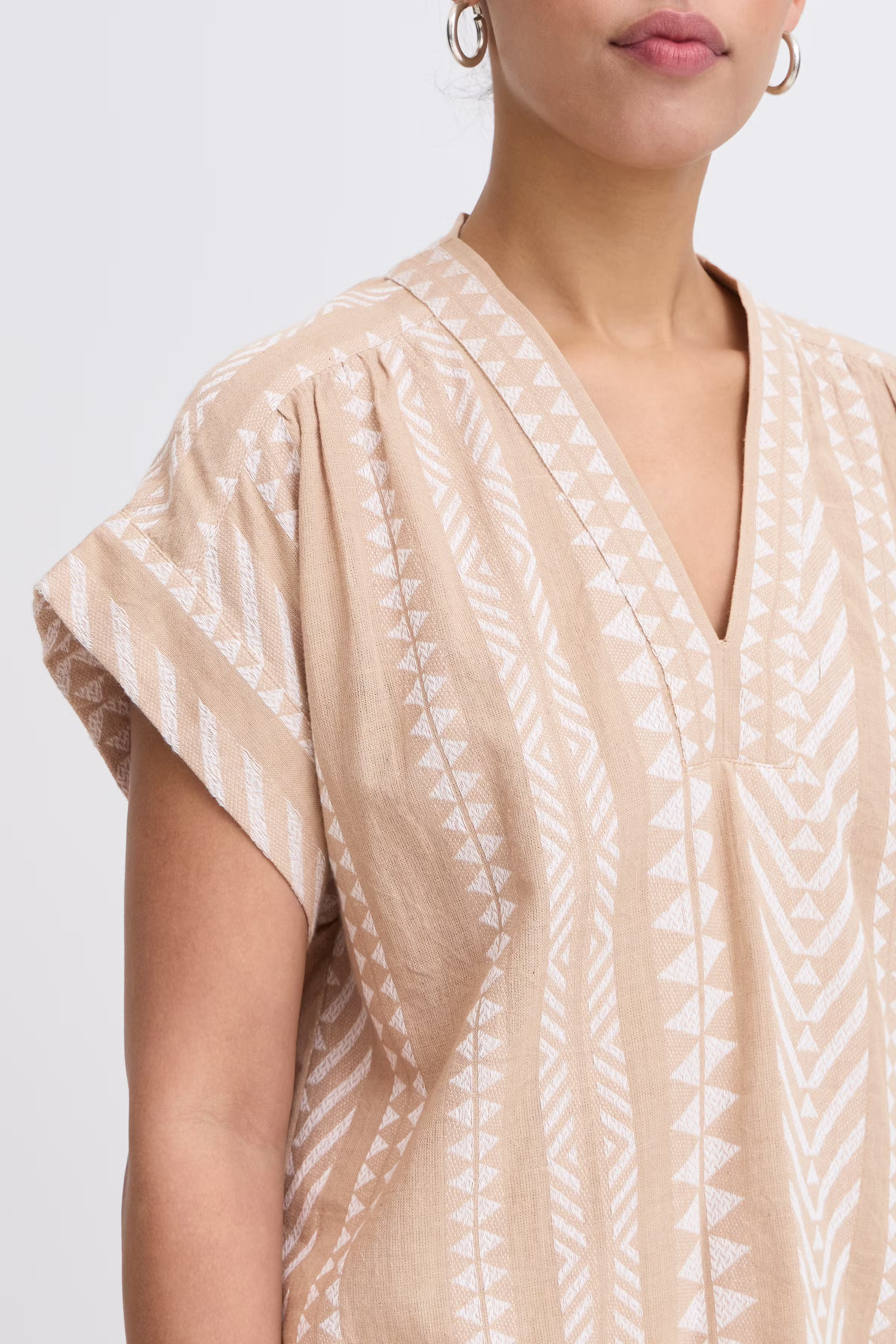 IHWALDINA Bluse LOOKBOOK DETAIL 20123365-160906