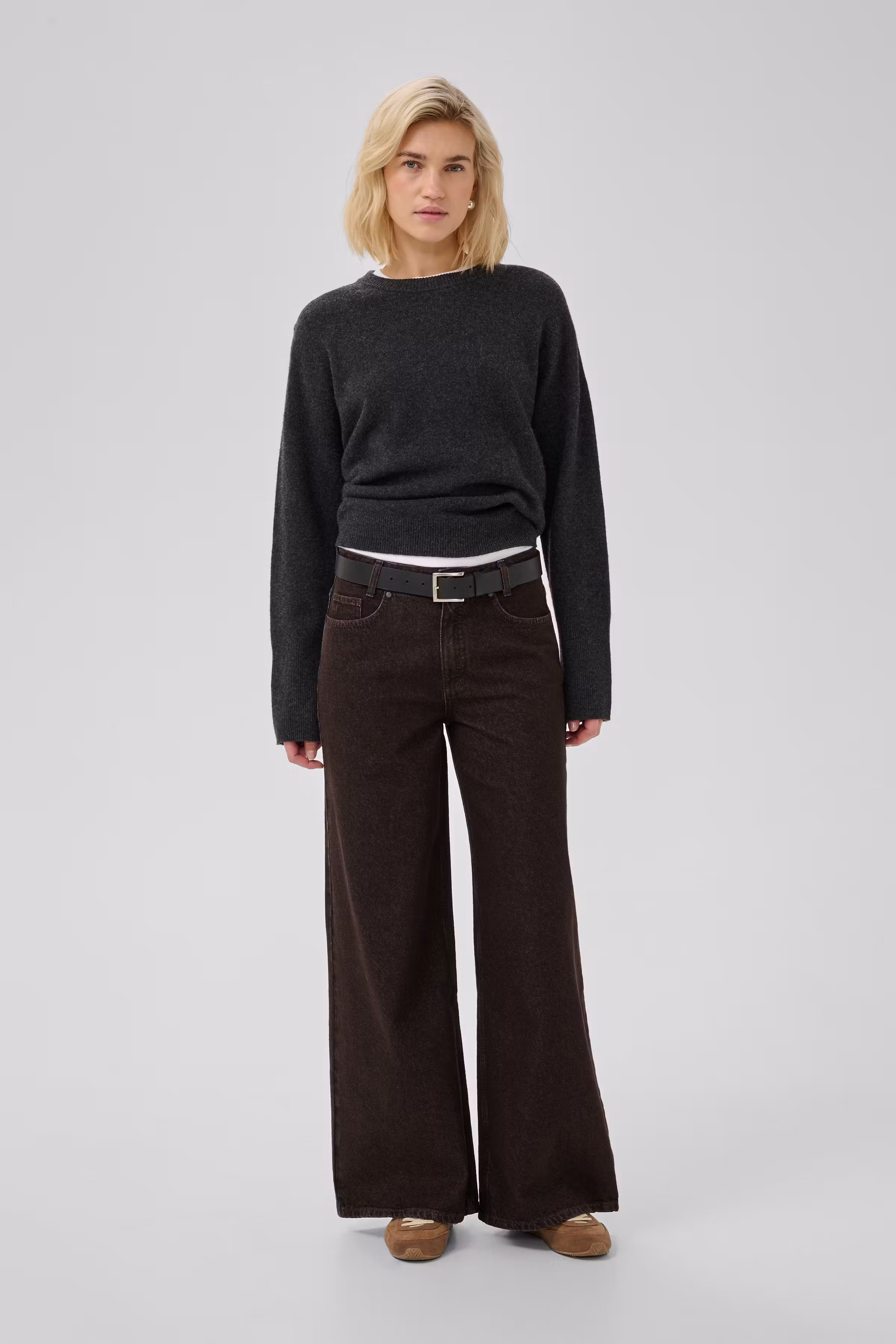MWAva Jeans LOOKBOOK FRONT 10705735-109758