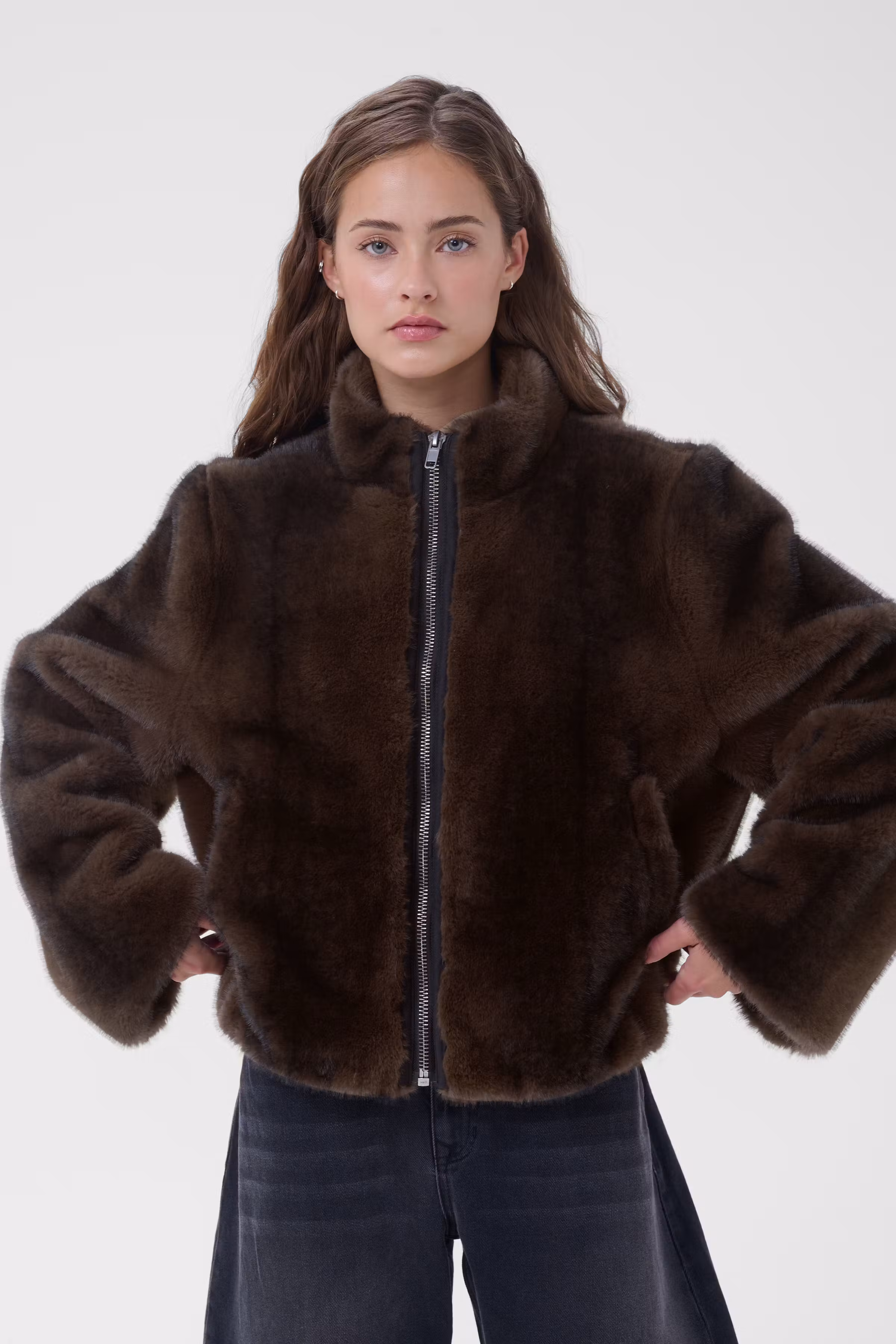 MWEaston Kunstfelljacke LOOKBOOK FRONT 10705825-191103