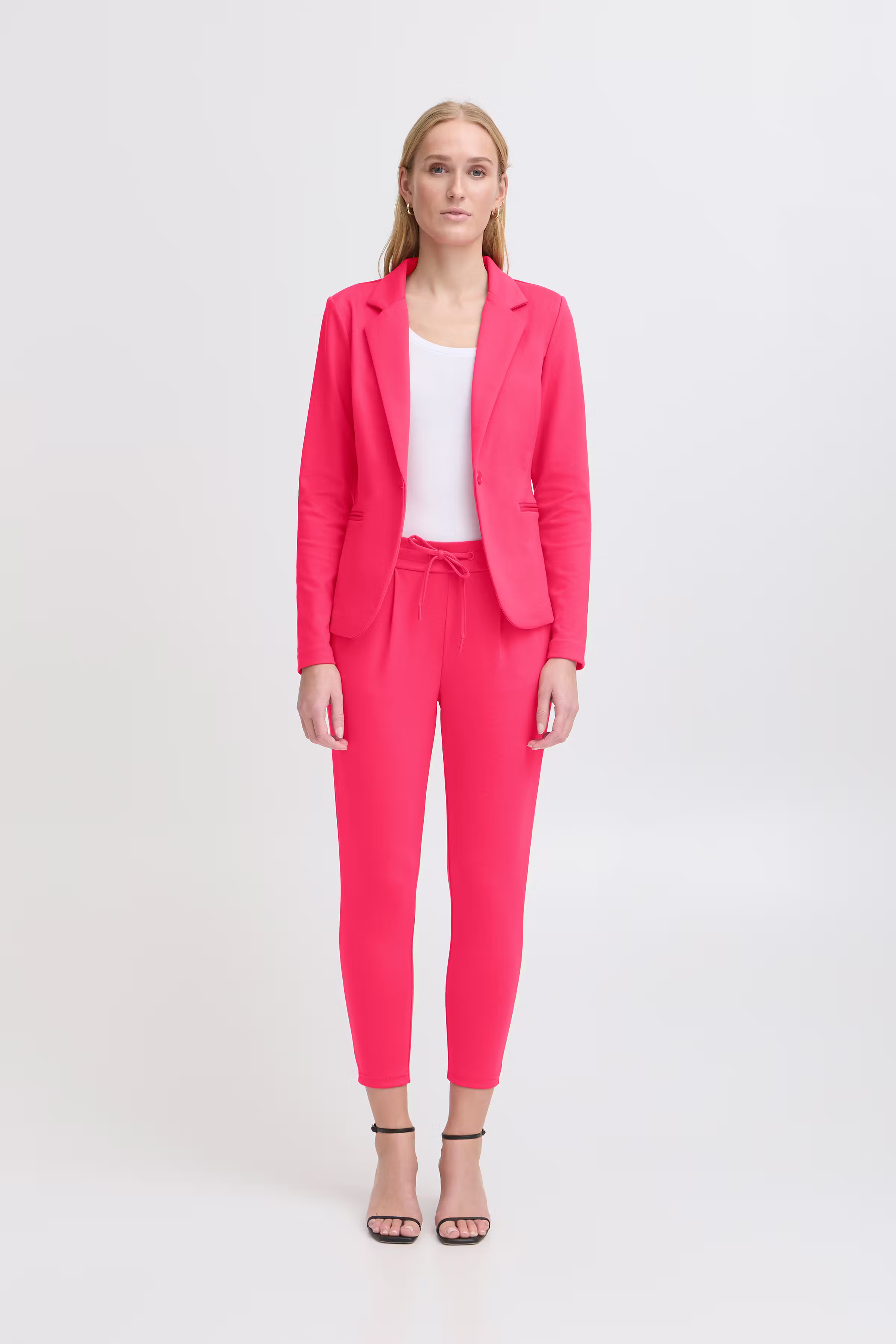 IHKATE Blazer LOOKBOOK FRONT 20101801-181945