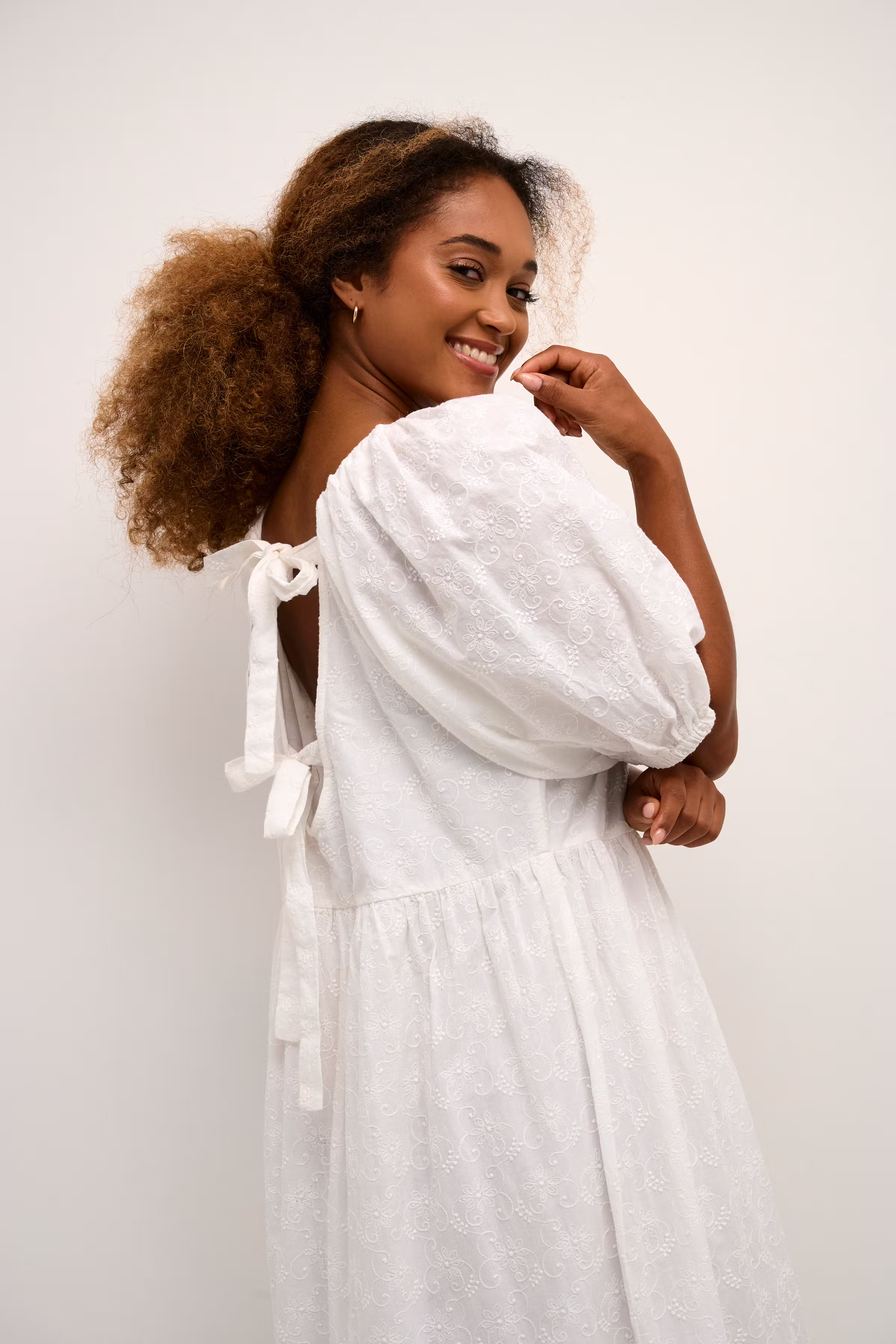 CREmma Robe LOOKBOOK DETAIL 10612504-110602