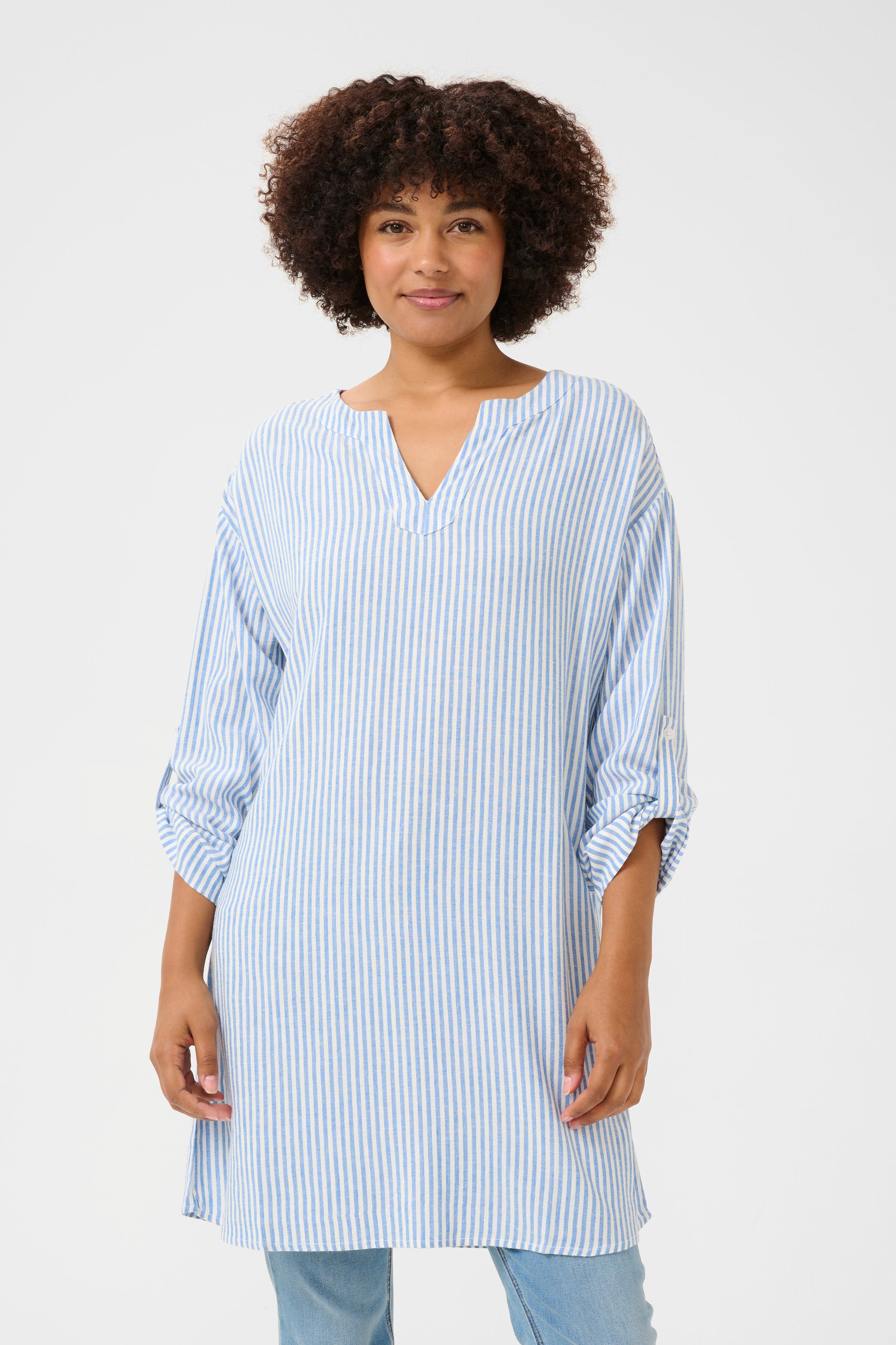 CRVenta Linen Tunic LOOKBOOK FRONT 10608073-104396