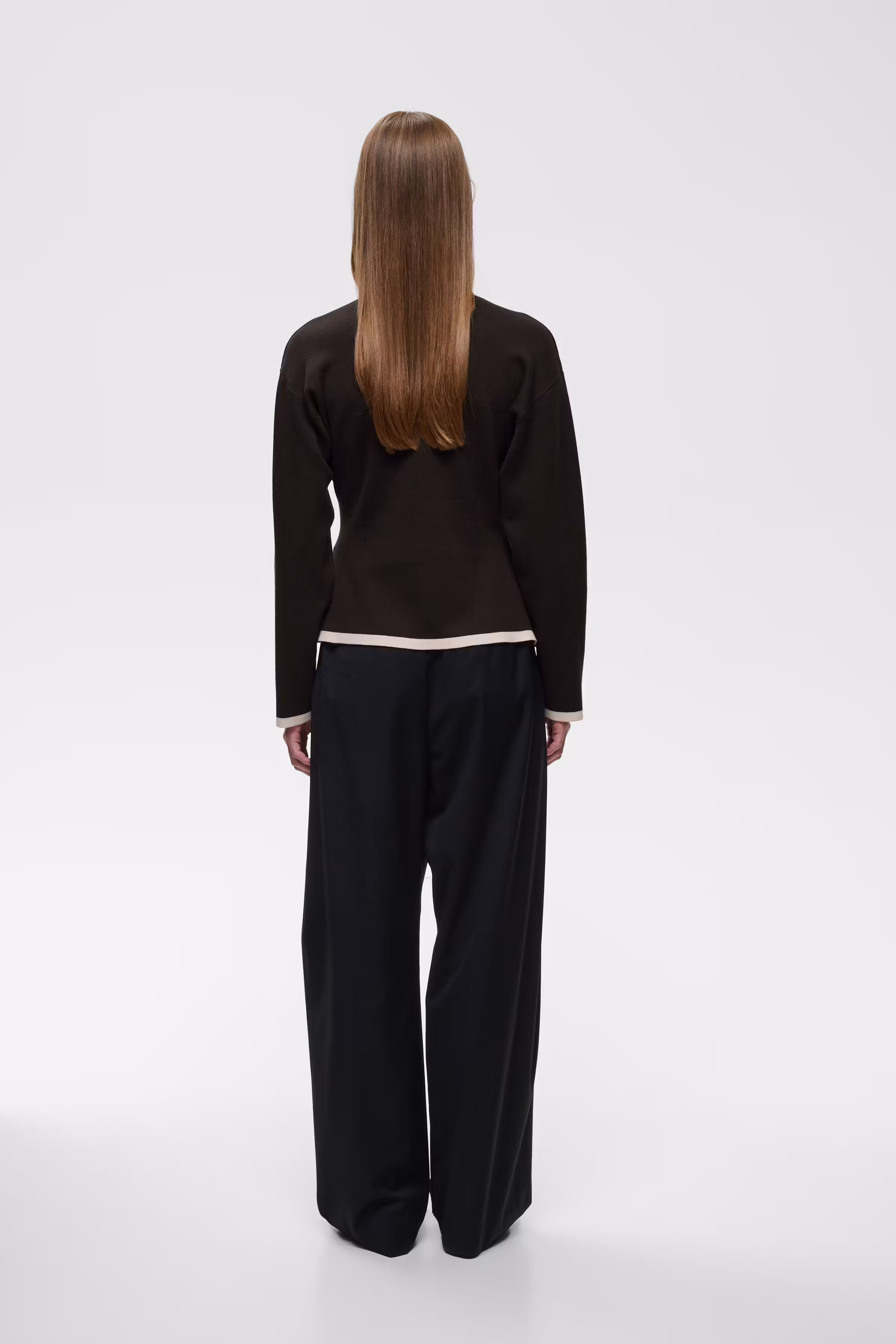 YENAHIW Cardigan LOOKBOOK BACK 30113223-191109