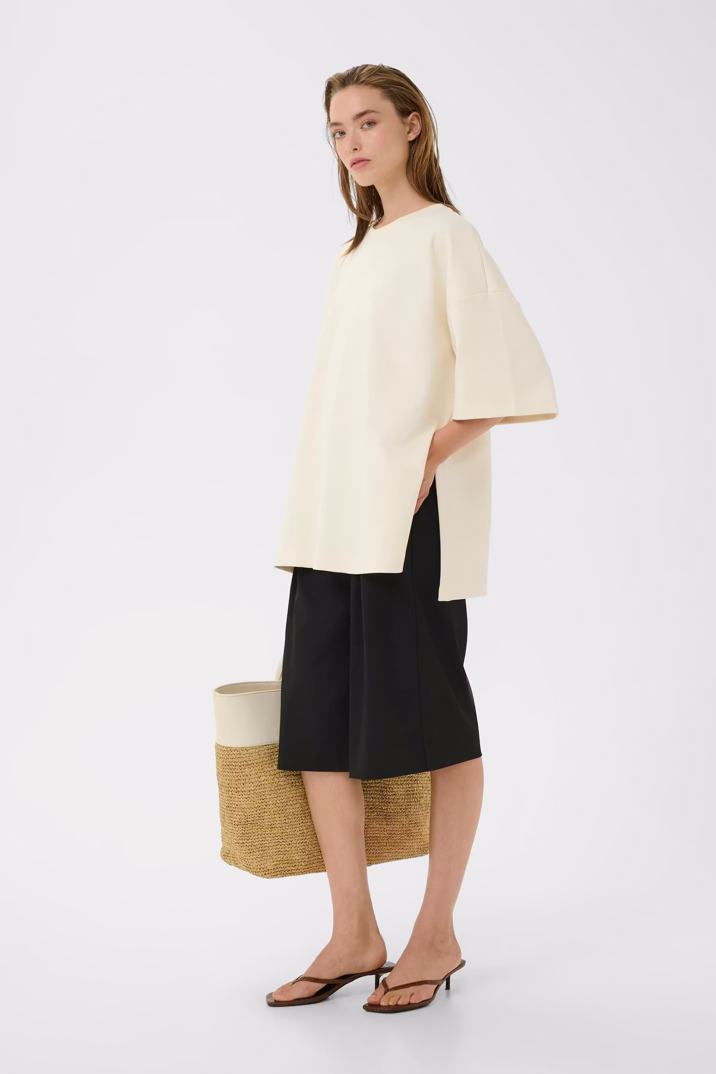 GZamina T-shirt LOOKBOOK FRONT 10911231-130905