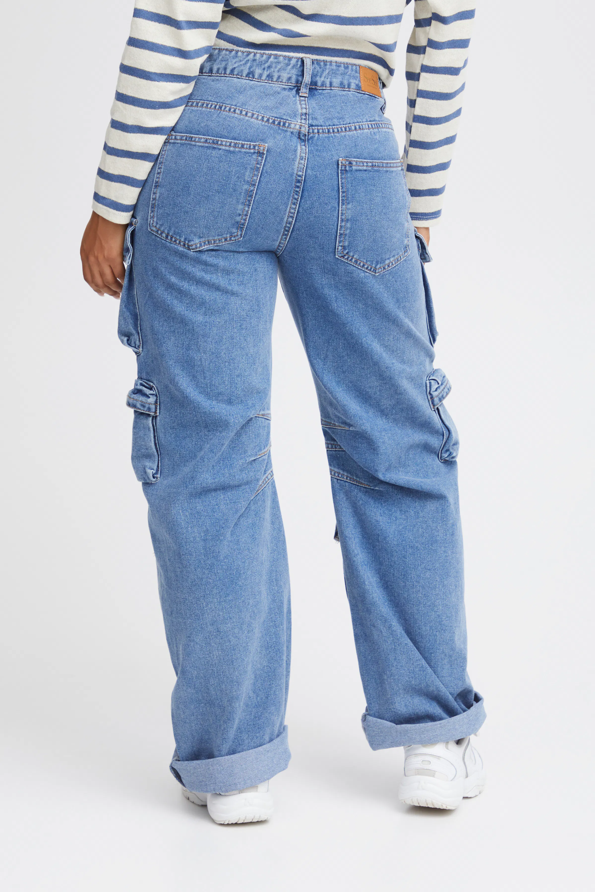 SBLAN Trousers LOOKBOOK BACK 22100519-203677