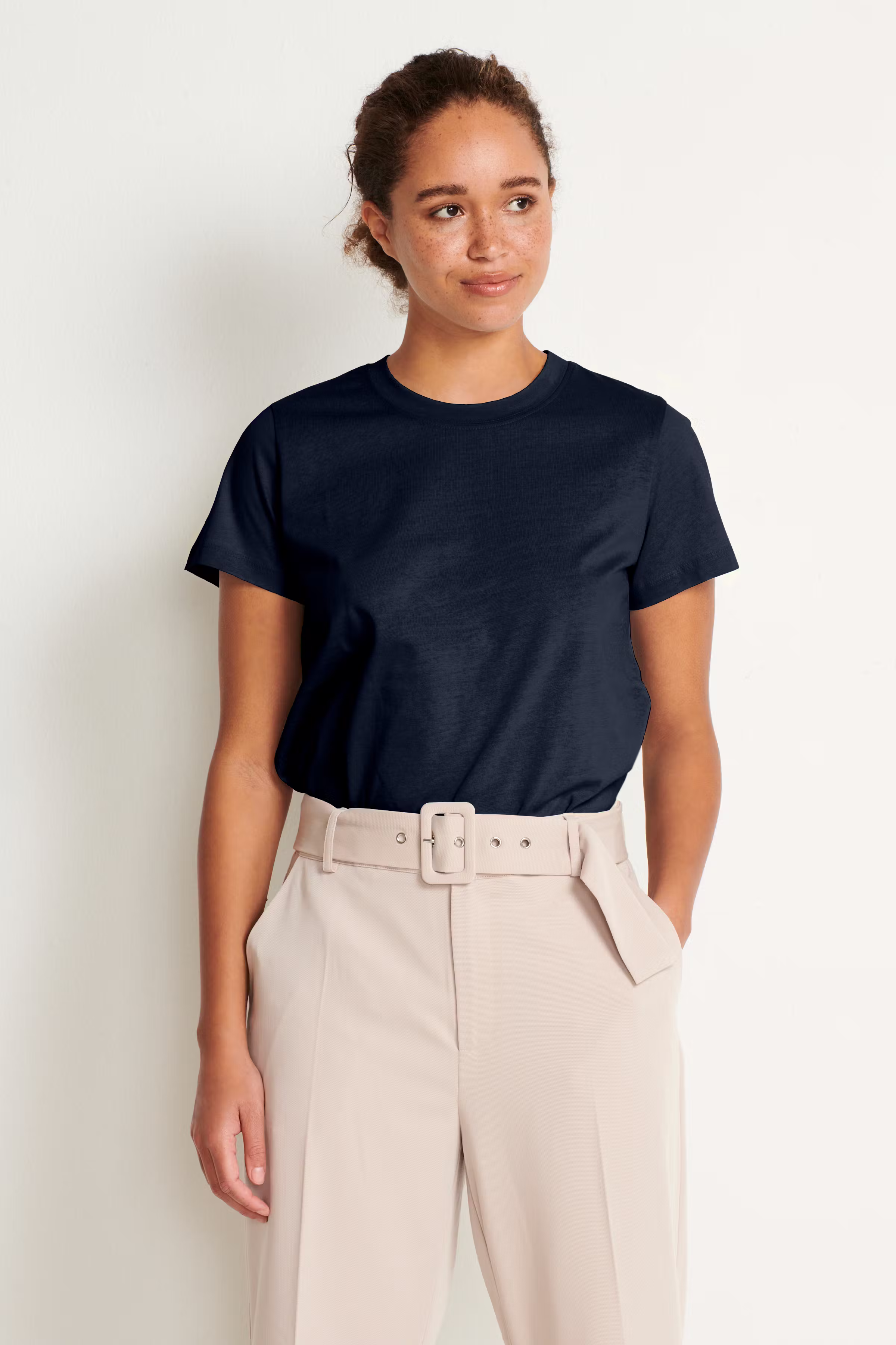 KAmarin T-shirt LOOKBOOK FRONT 10506137-194020