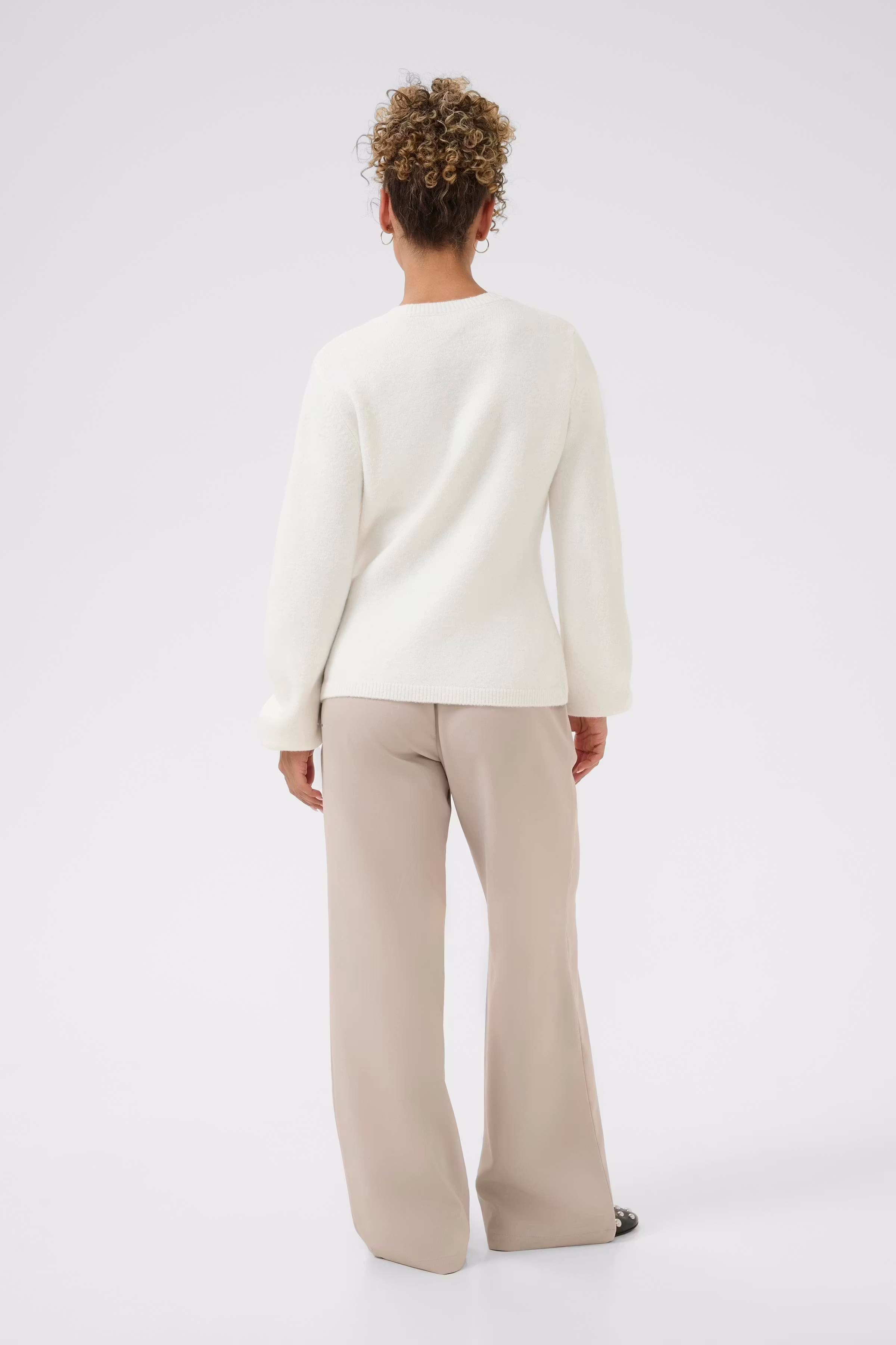 CRBelle Pullover LOOKBOOK BACK 10614445-110701