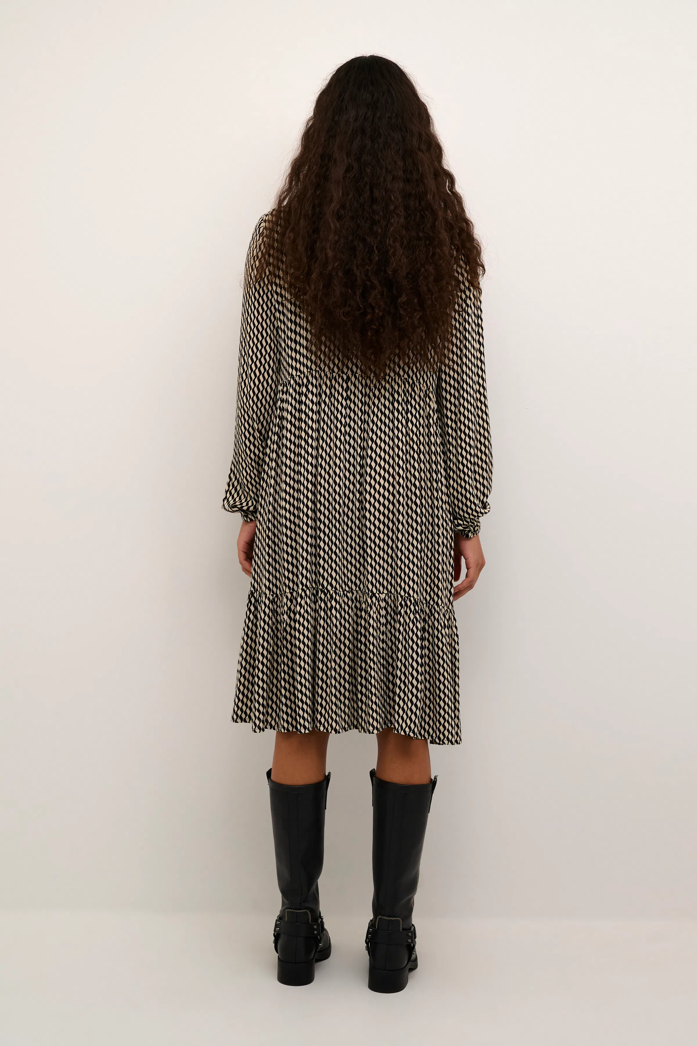 KAamber Kjole LOOKBOOK BACK 10507897-106473