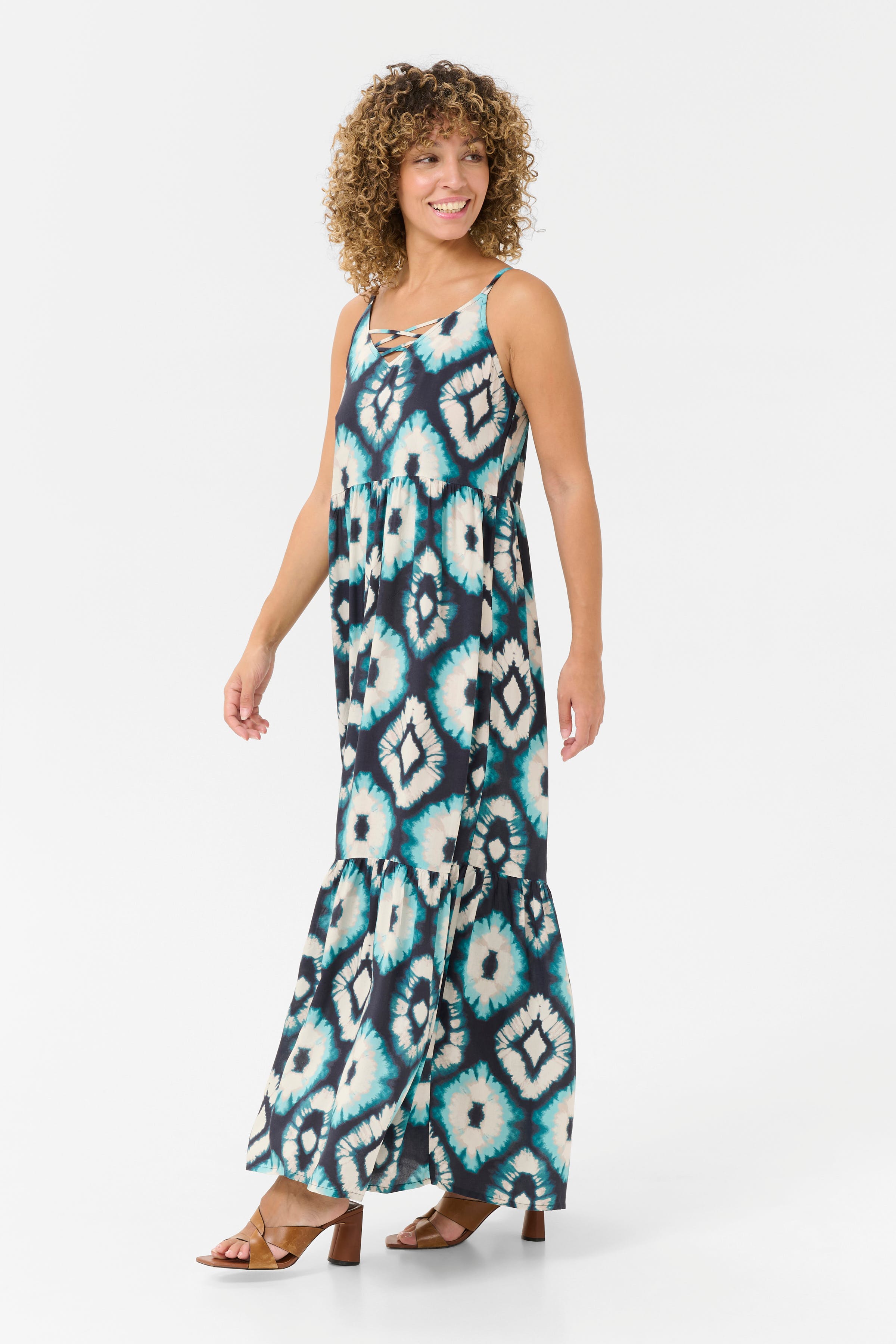 CRTiah Kjole LOOKBOOK FRONT 10613605-107522