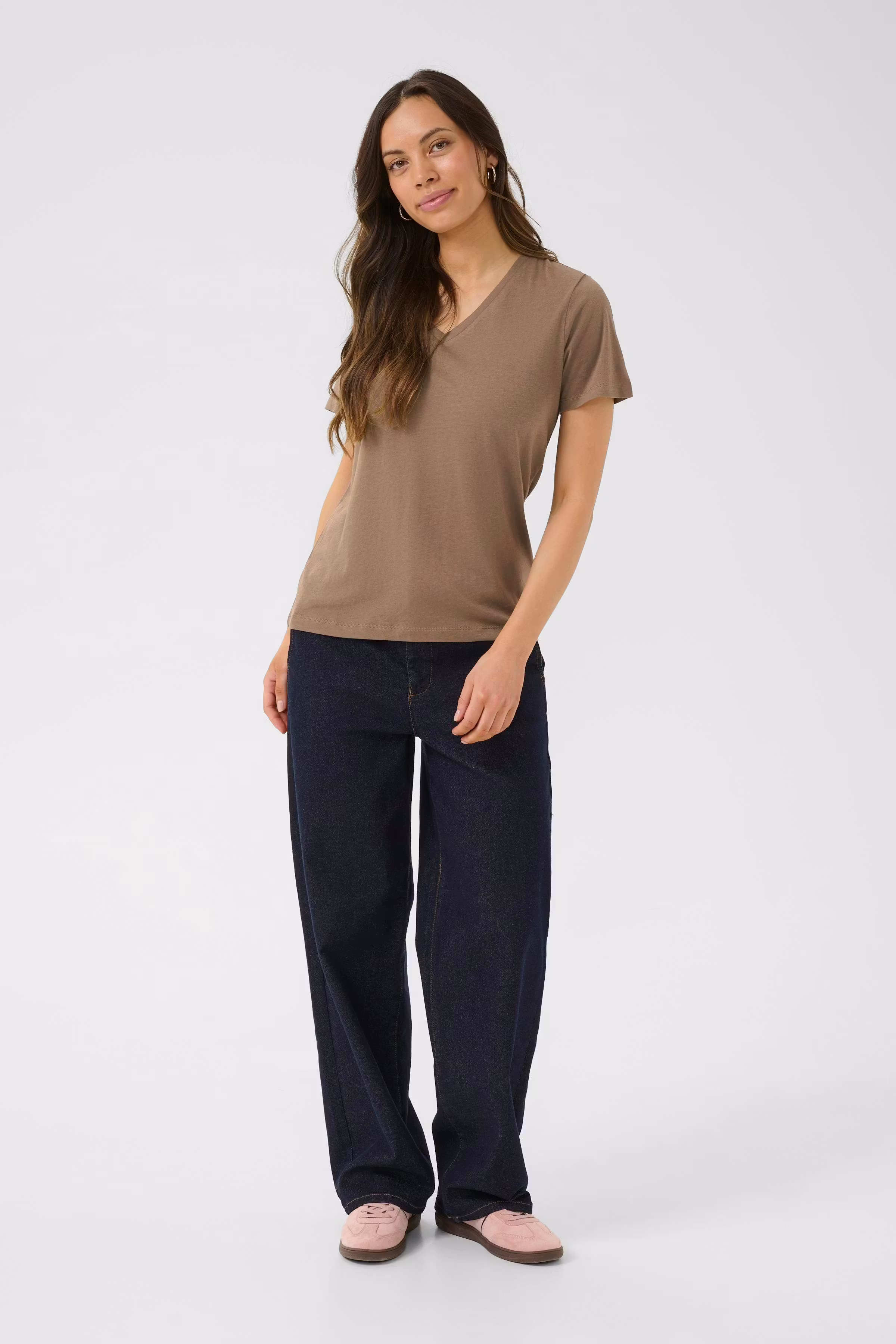 Naia T-shirt LOOKBOOK FRONT 10604508-170909