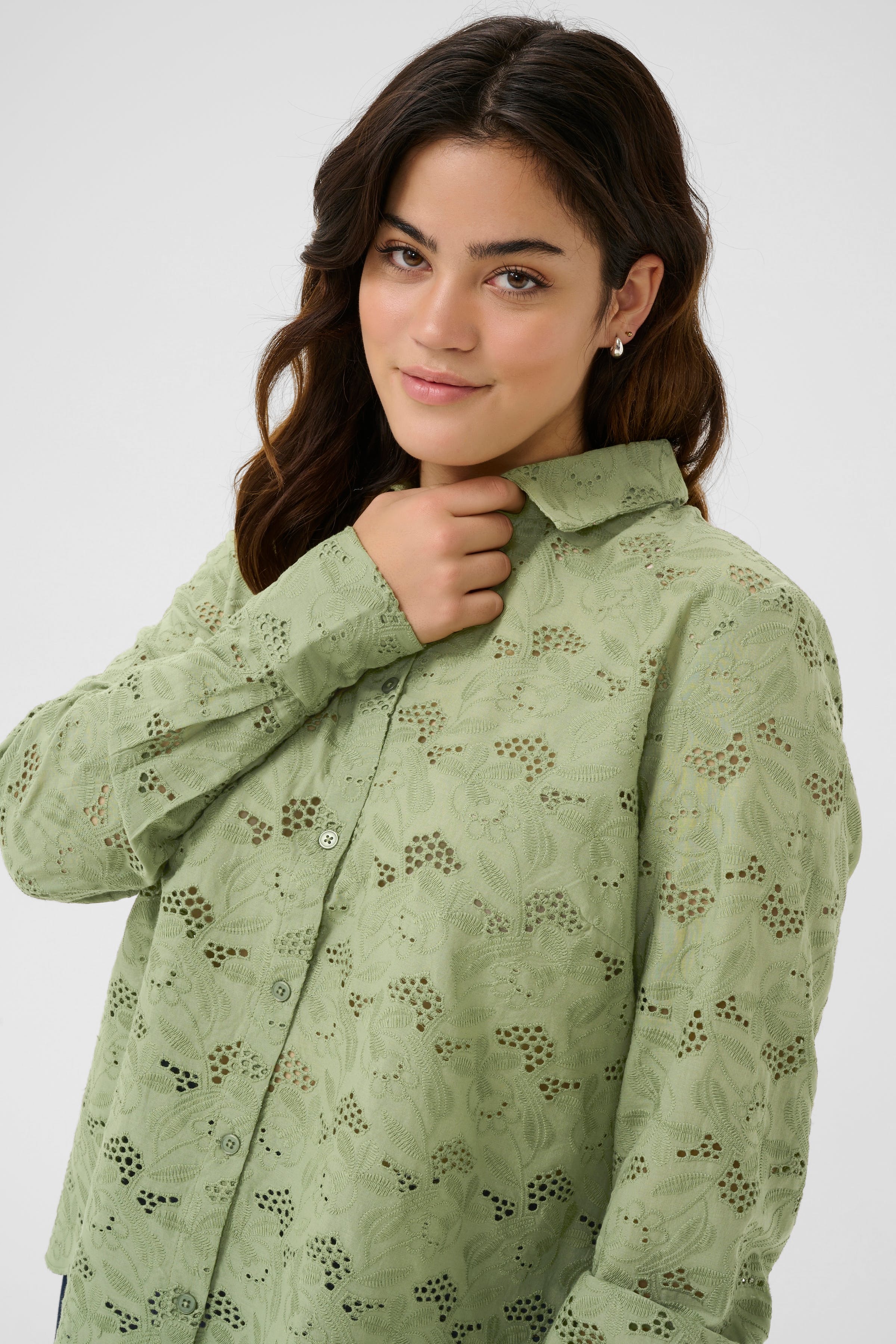 KCtiara Shirt LOOKBOOK DETAIL 10583520-170115