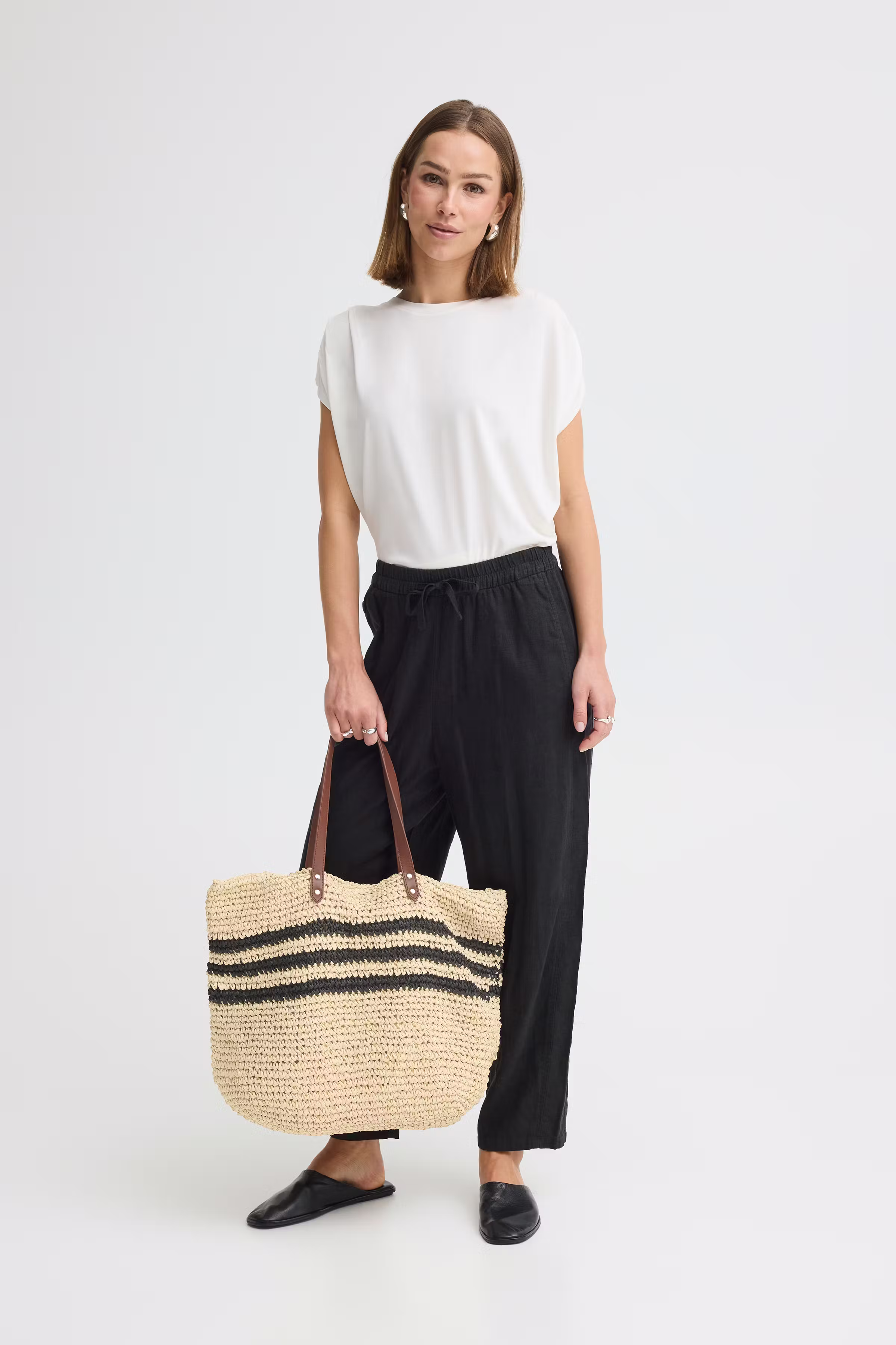 IATILDE Tas LOOKBOOK FRONT 20125743-161310