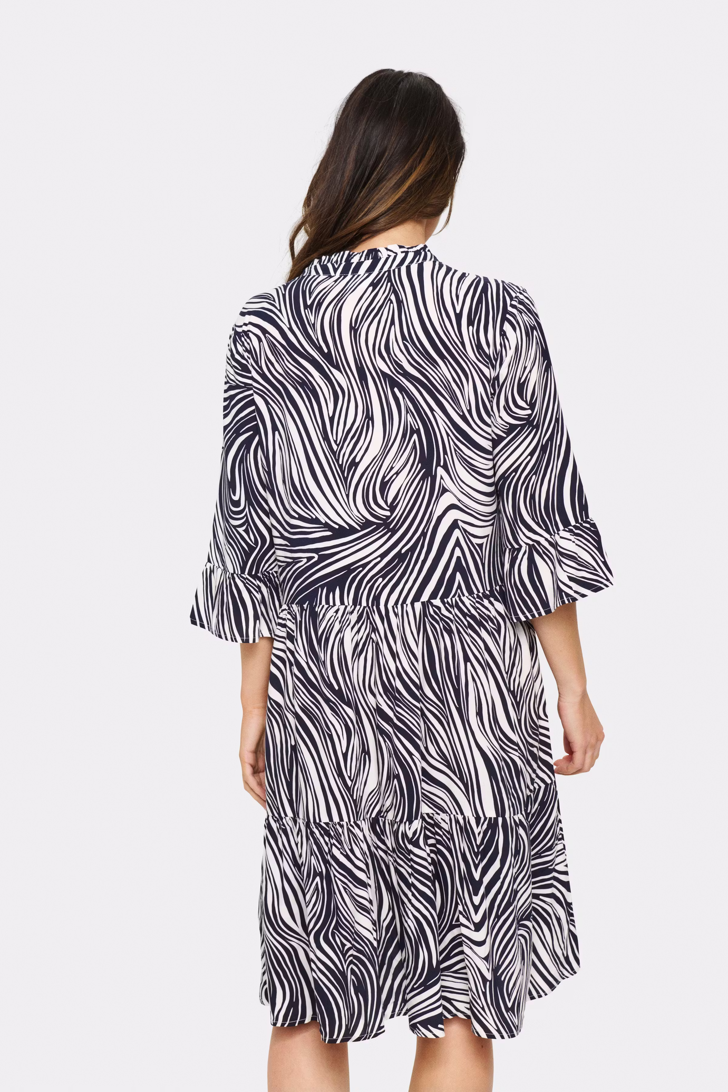 EdaSZ Kleid LOOKBOOK BACK 30510220-303536