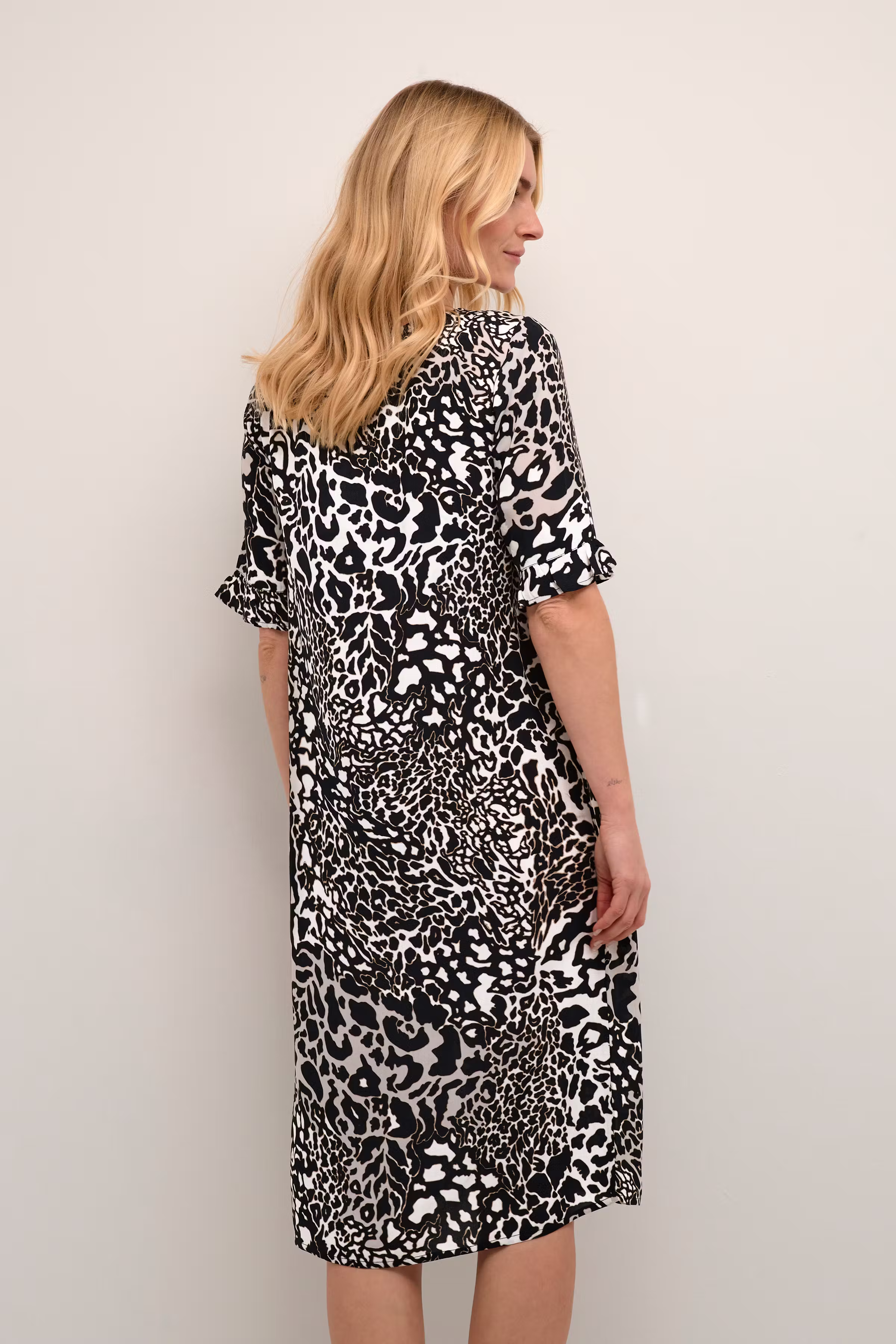 BPofelia Kleid LOOKBOOK BACK 10590419-104304B