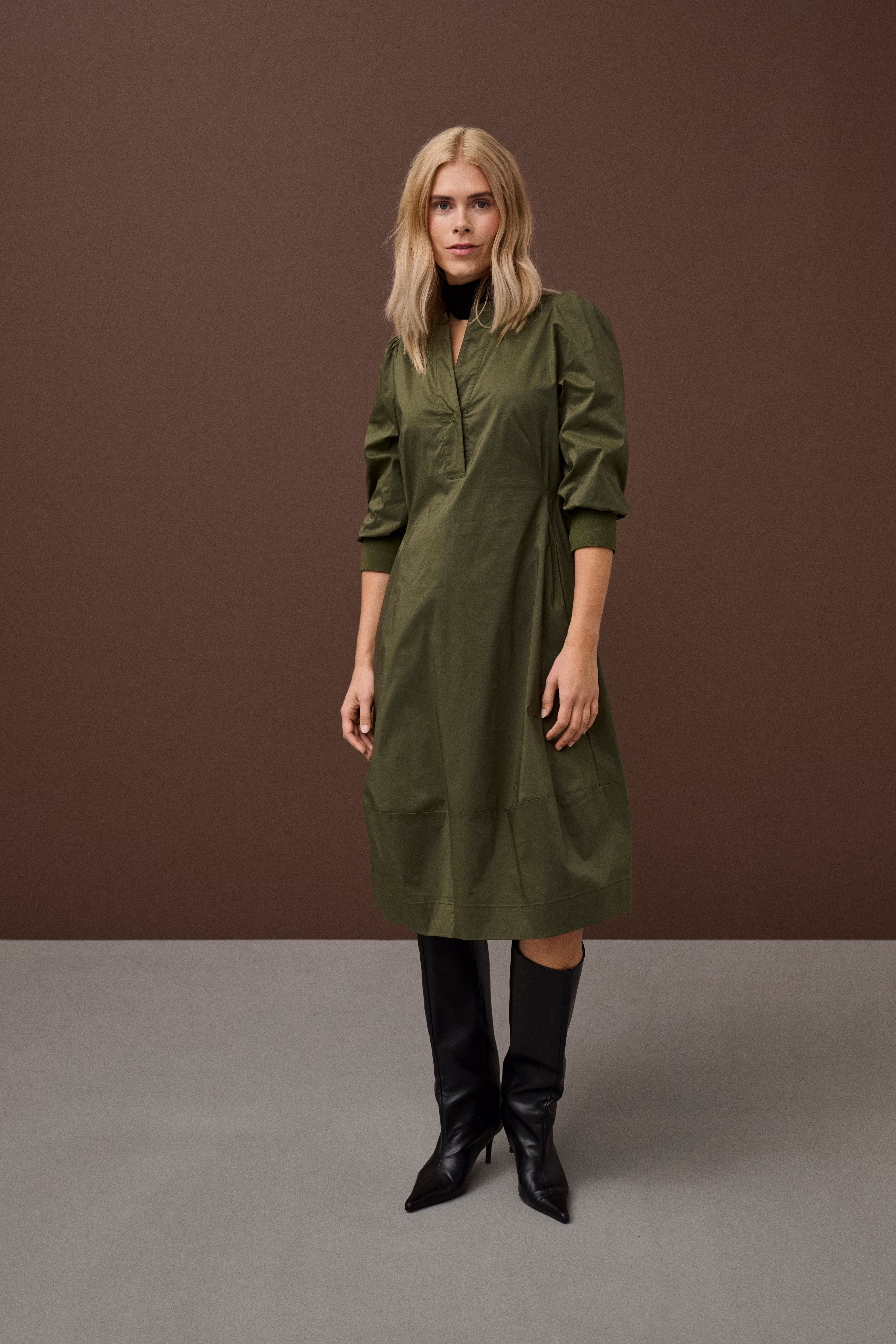 CUantoinett Kjole med 3/4 ærmer LOCATION NONE 50110059-180521