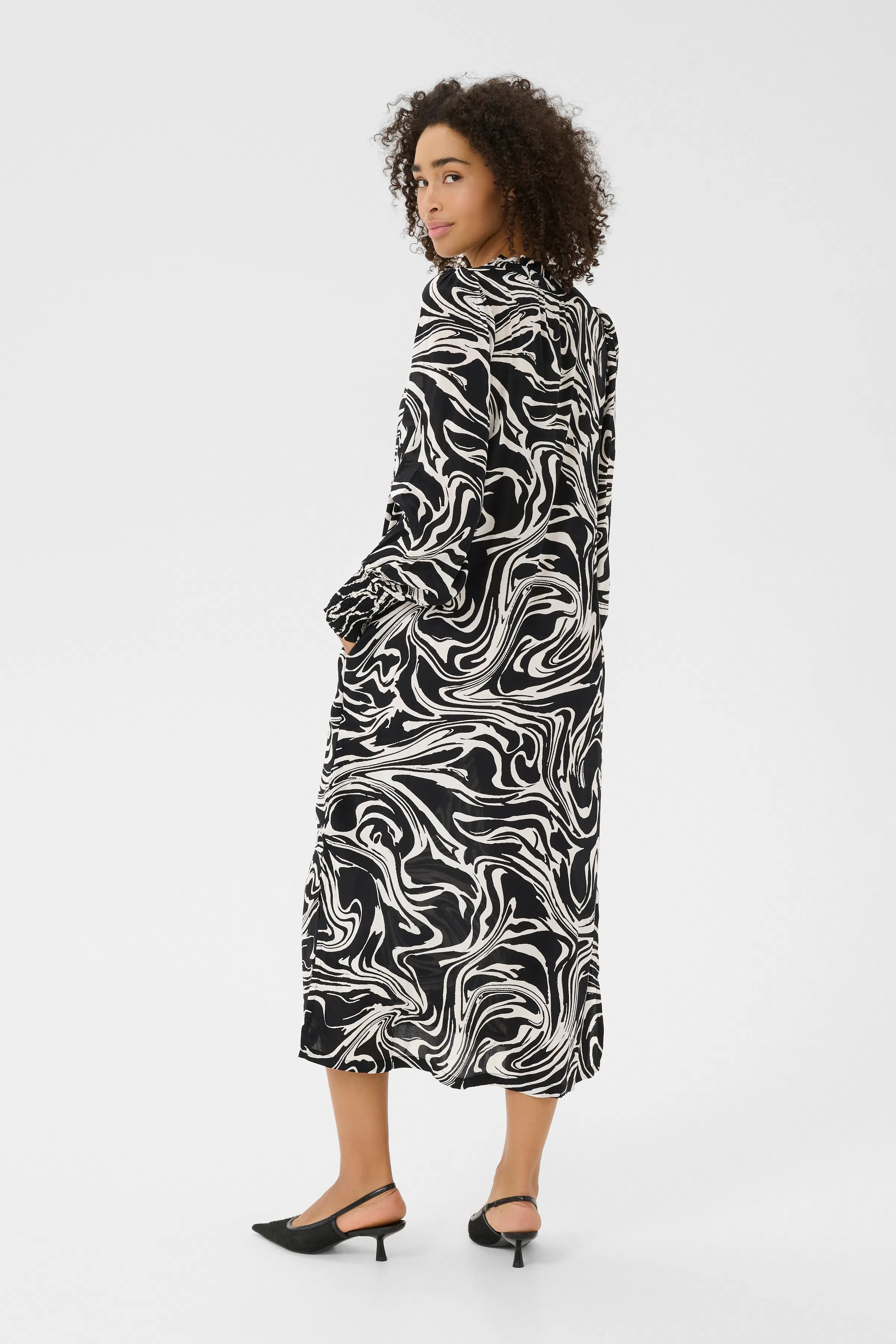 KAdrylia Kjole LOOKBOOK BACK 10507646-105424