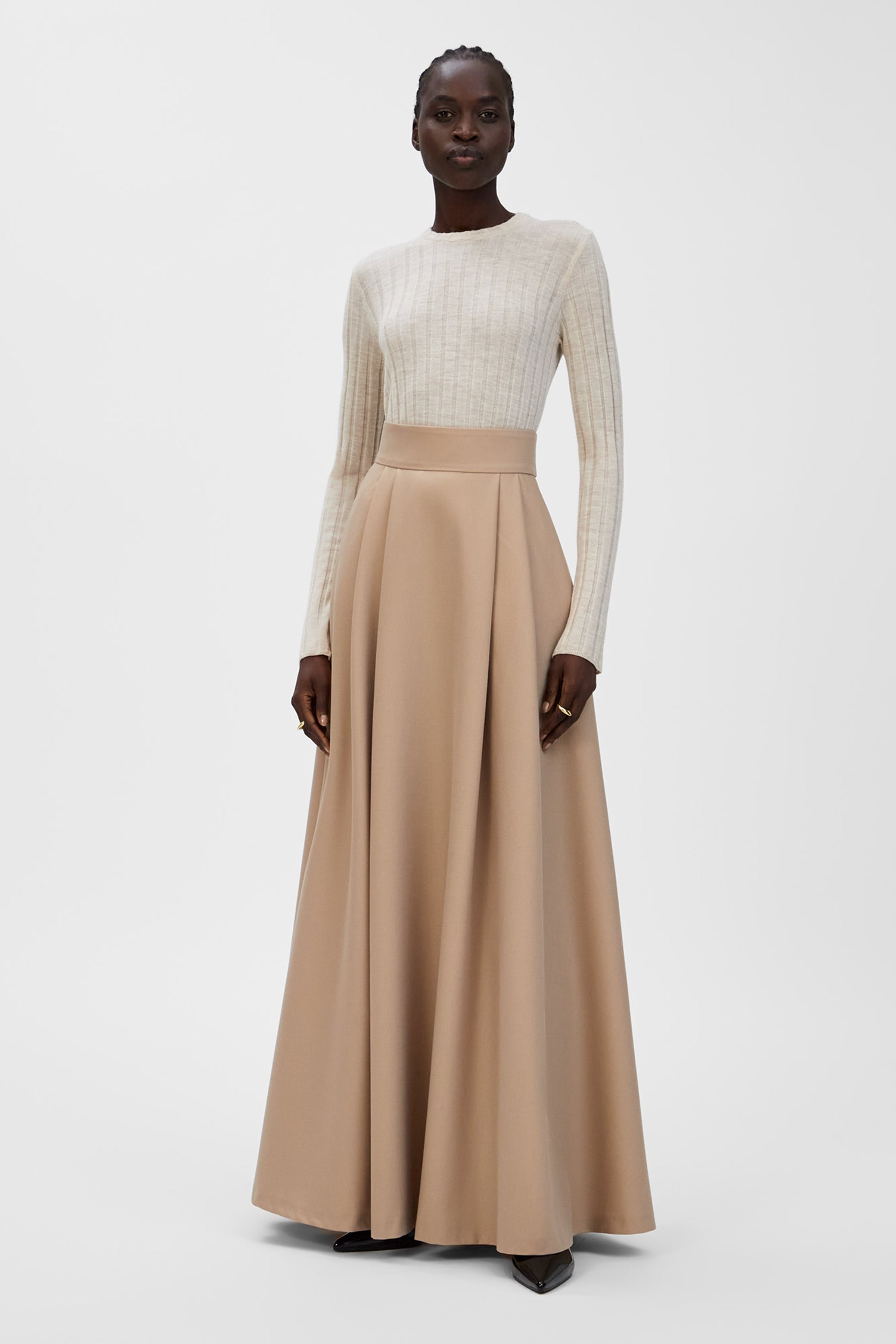 IO Skirt LOOKBOOK FRONT 30600648-BE446