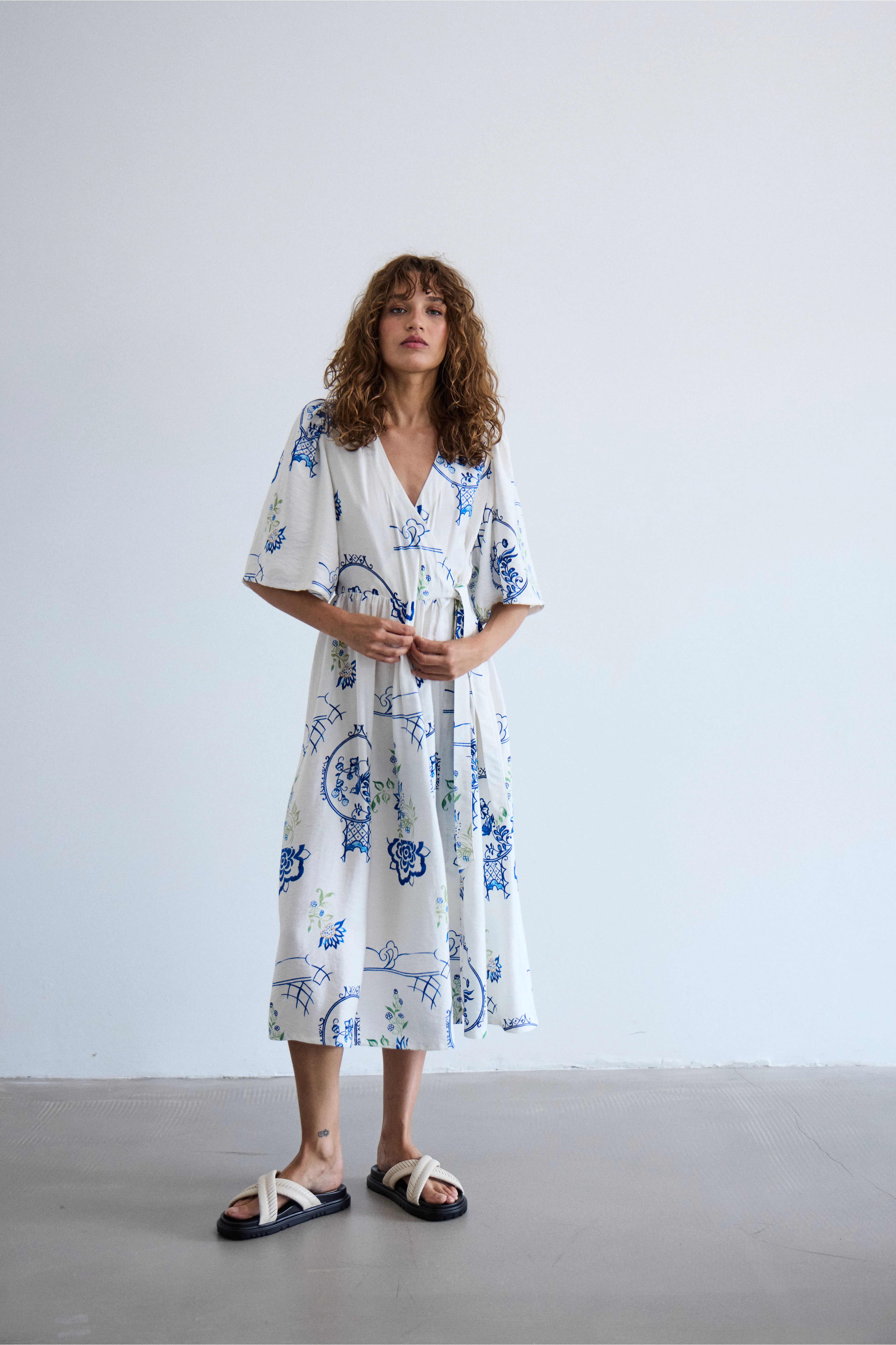IHLUCIE Dress LOCATION NONE 20122796-204369