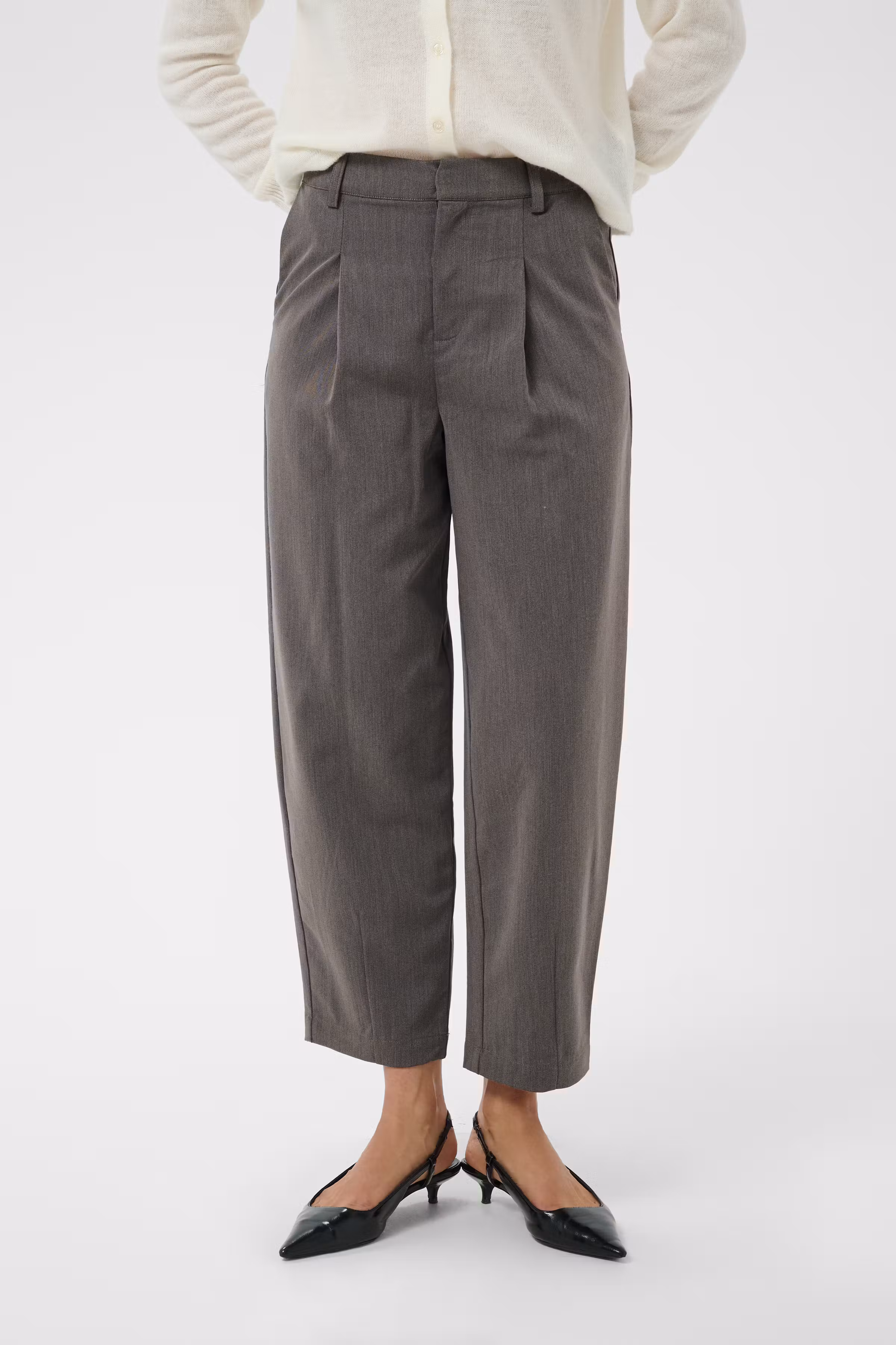 KAsakura Trousers LOOKBOOK FRONT 10512298-100125